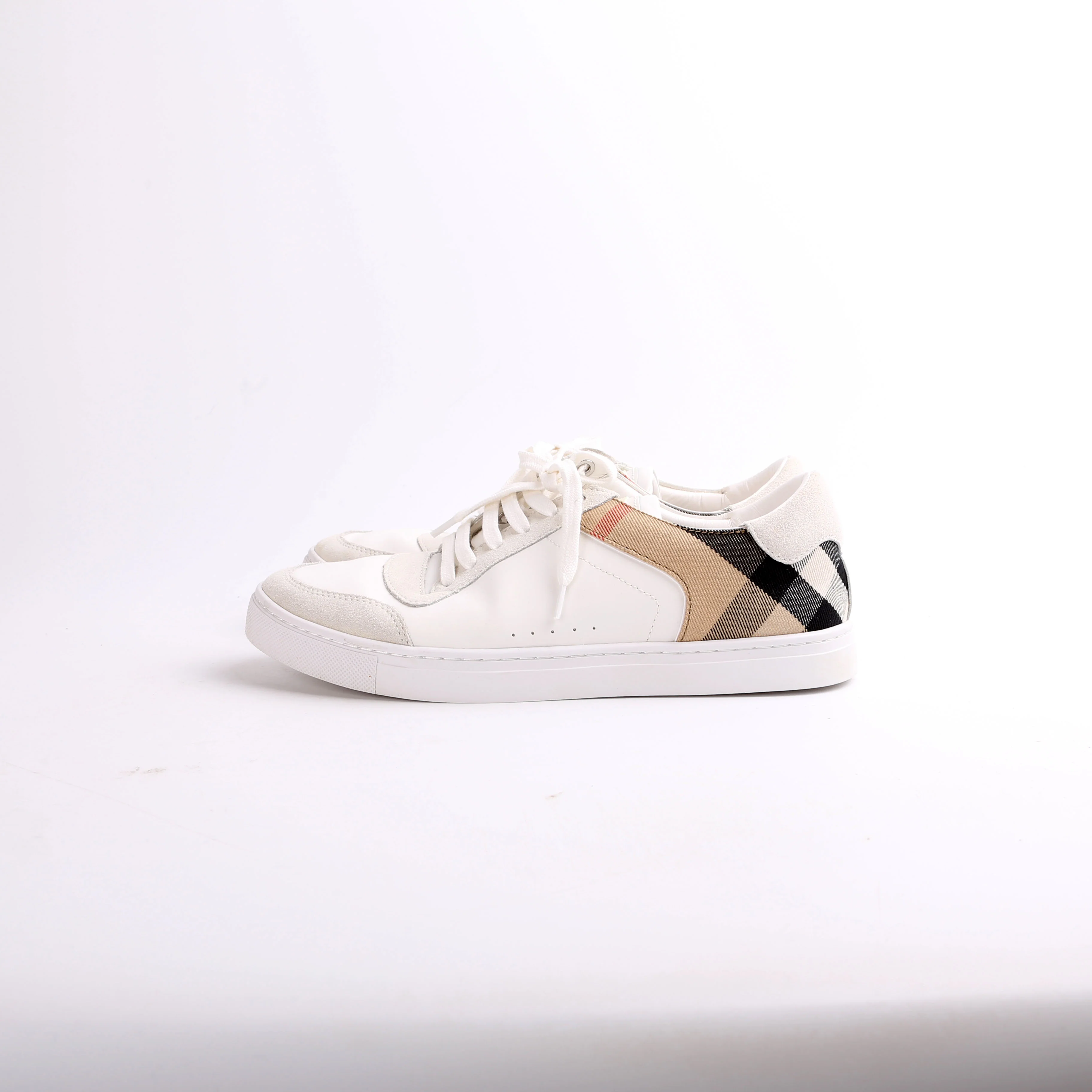 Check Low Top Sneakers Size 42 - Image 2