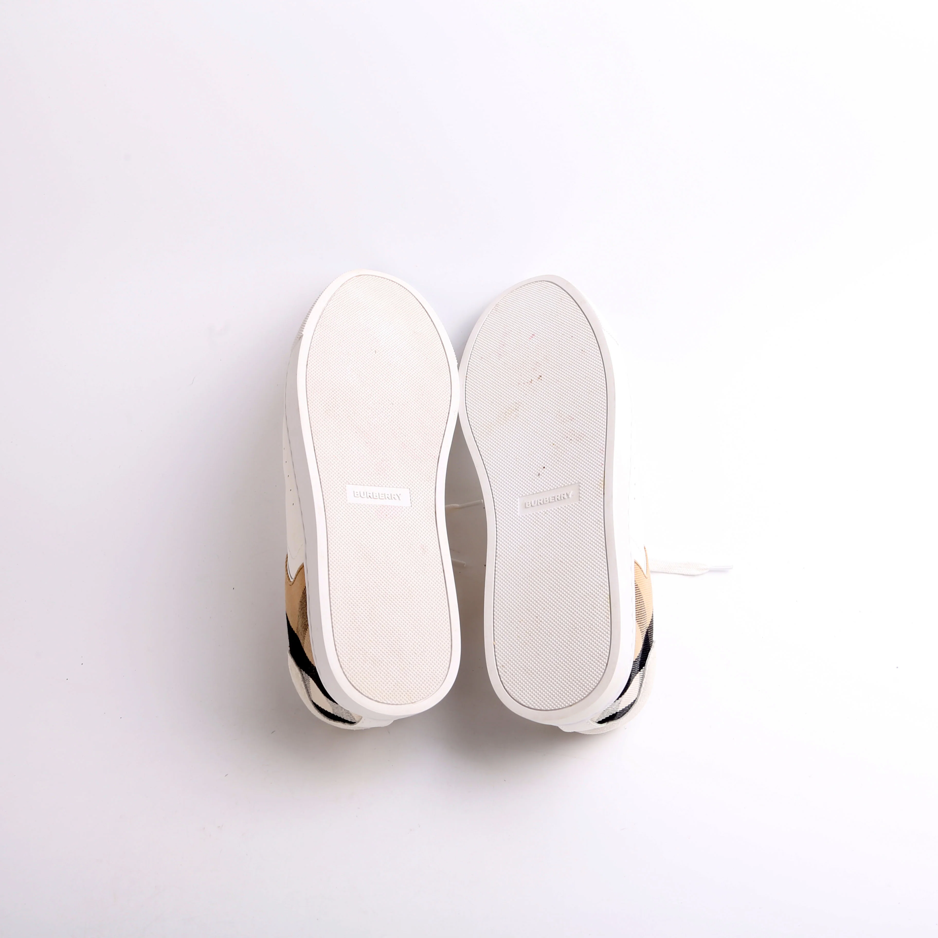 Check Low Top Sneakers Size 42 - Image 5