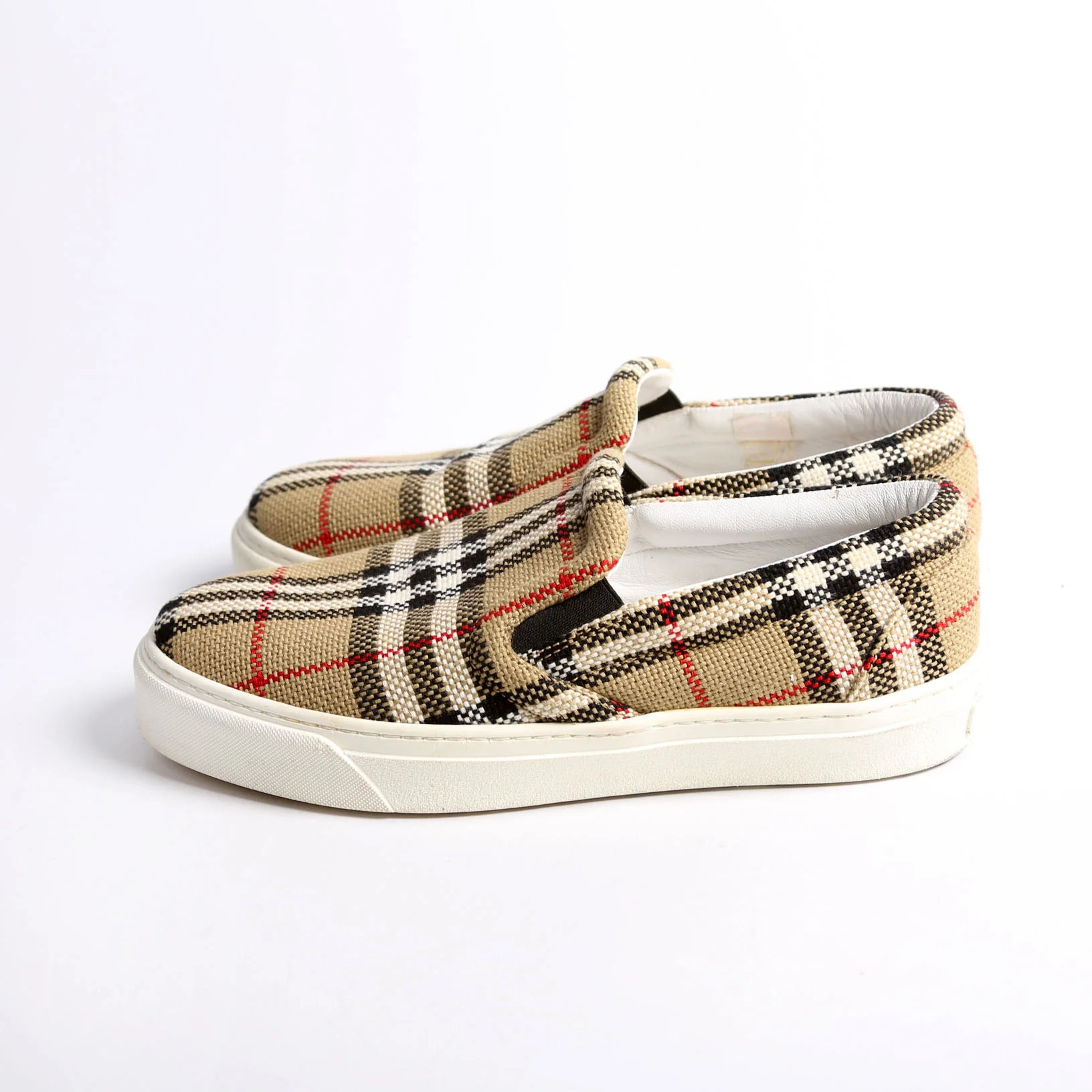 Check Slip On Sneakers Size 37 - Image 3