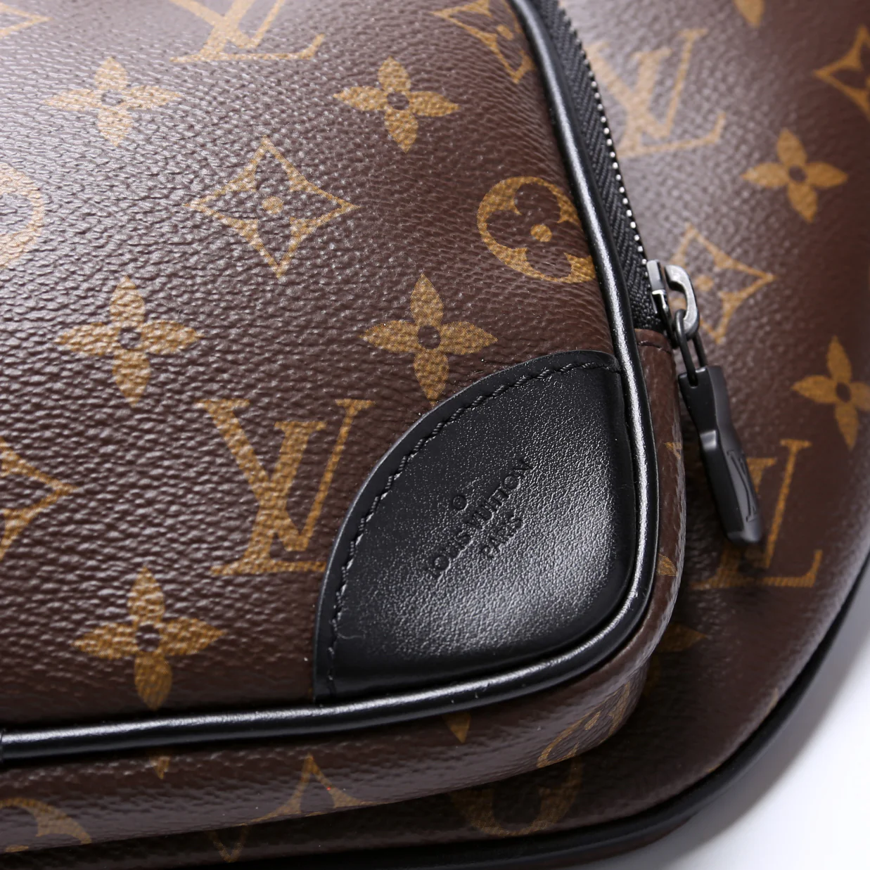 Christopher Bumbag Monogram Macassar - Image 6