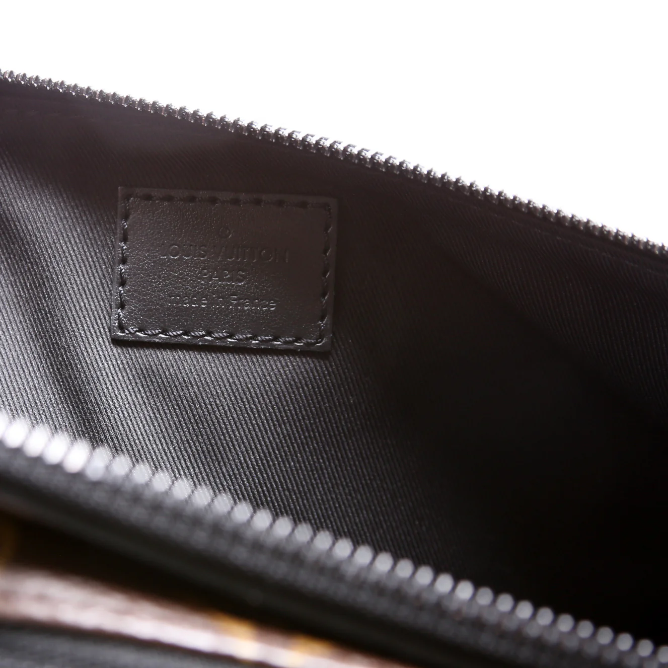 Christopher Bumbag Monogram Macassar - Image 9