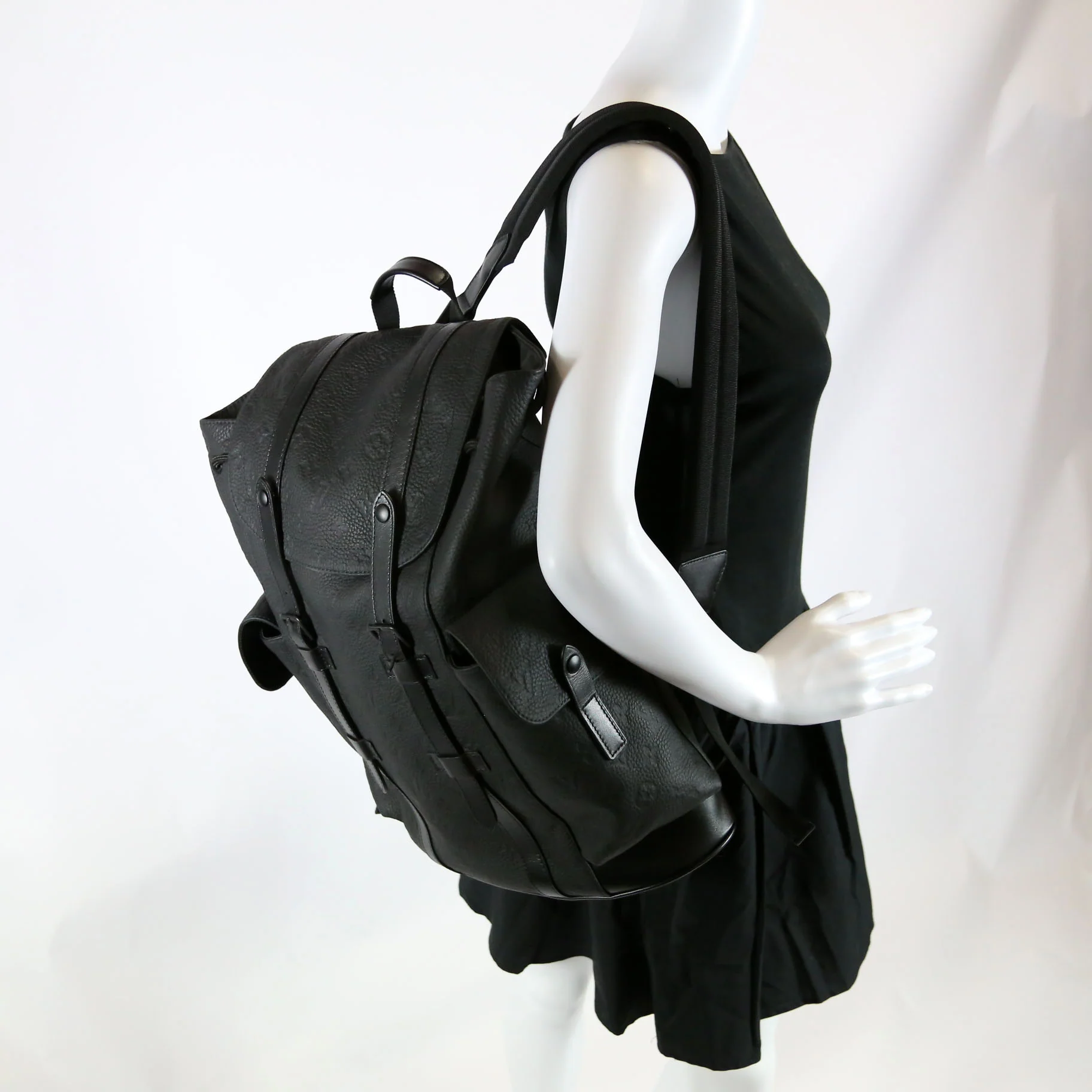 Christopher MM Backpack Taurillon Black - Image 7