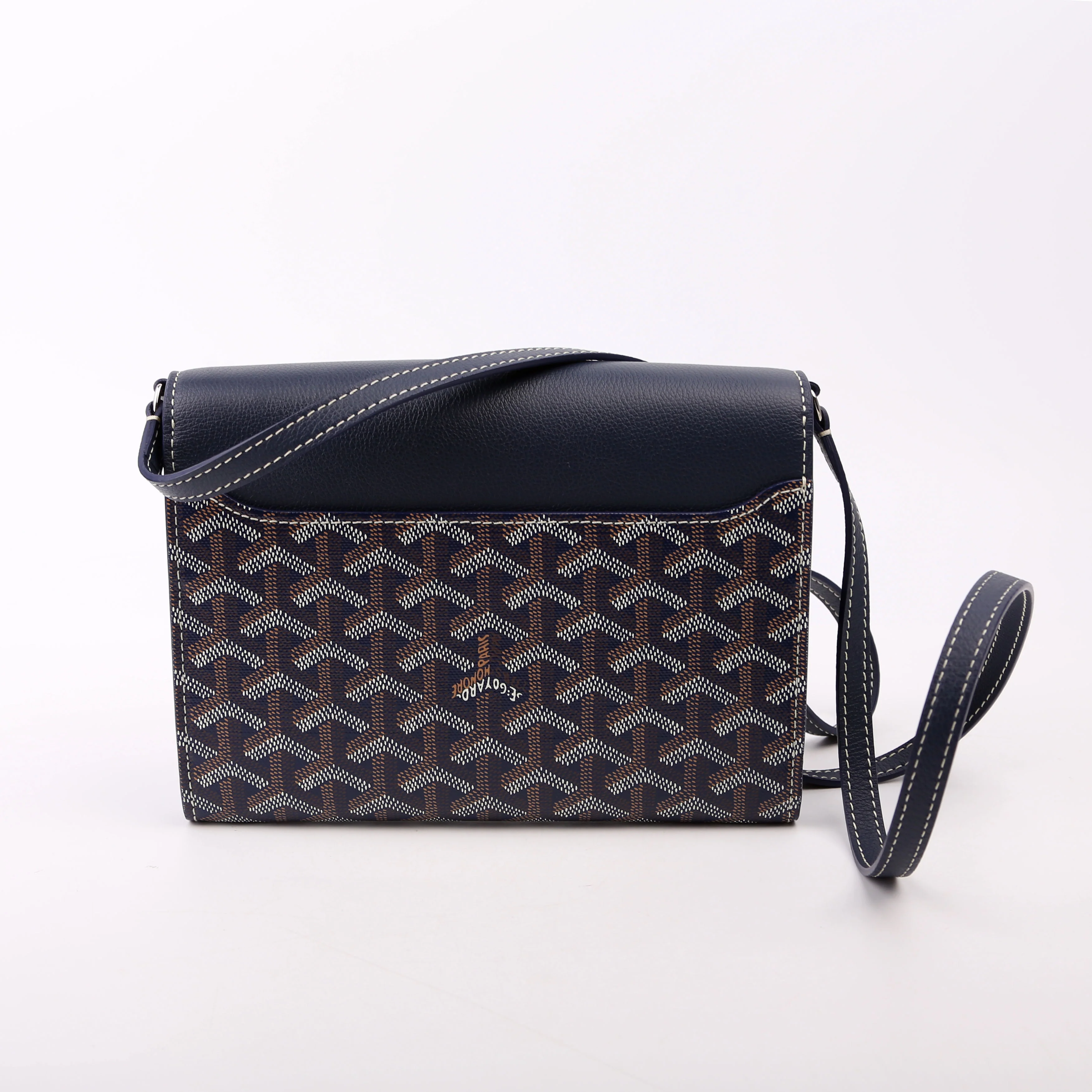 Chypre Pouch Wallet With Strap Navy - Image 3