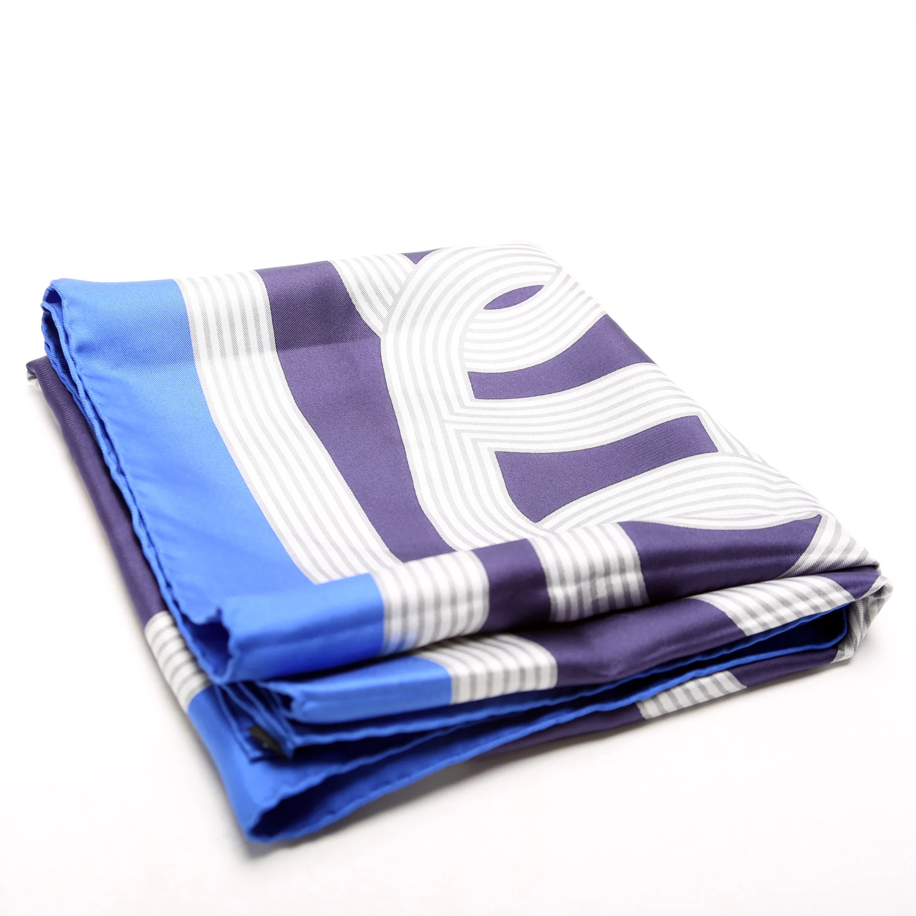 Circuit 24 Faubourg 90CM Silk Scarf Blue/Multicolor - Image 2