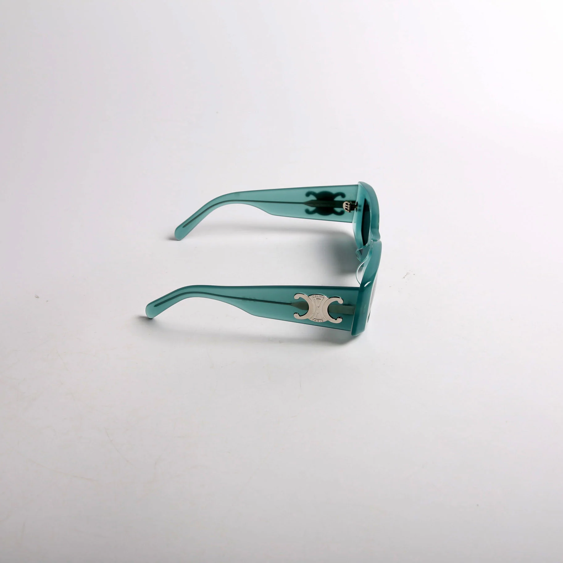 CL40282U Triomphe XL 01 Sunglasses Teal - Image 4