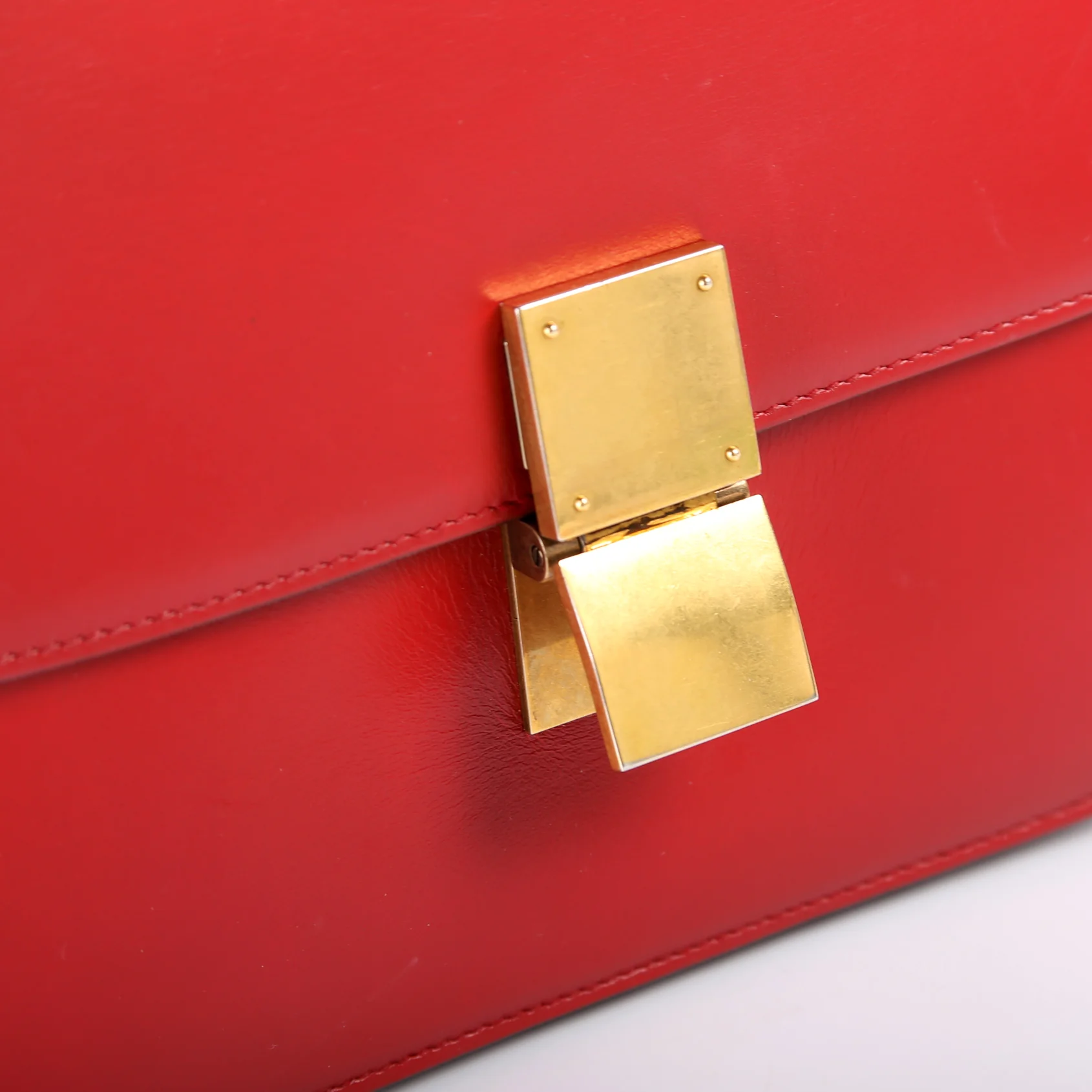 Classic Box Bag Medium - Image 9