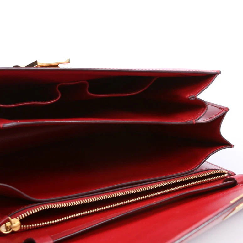 Classic Box Bag Medium Red - Image 10