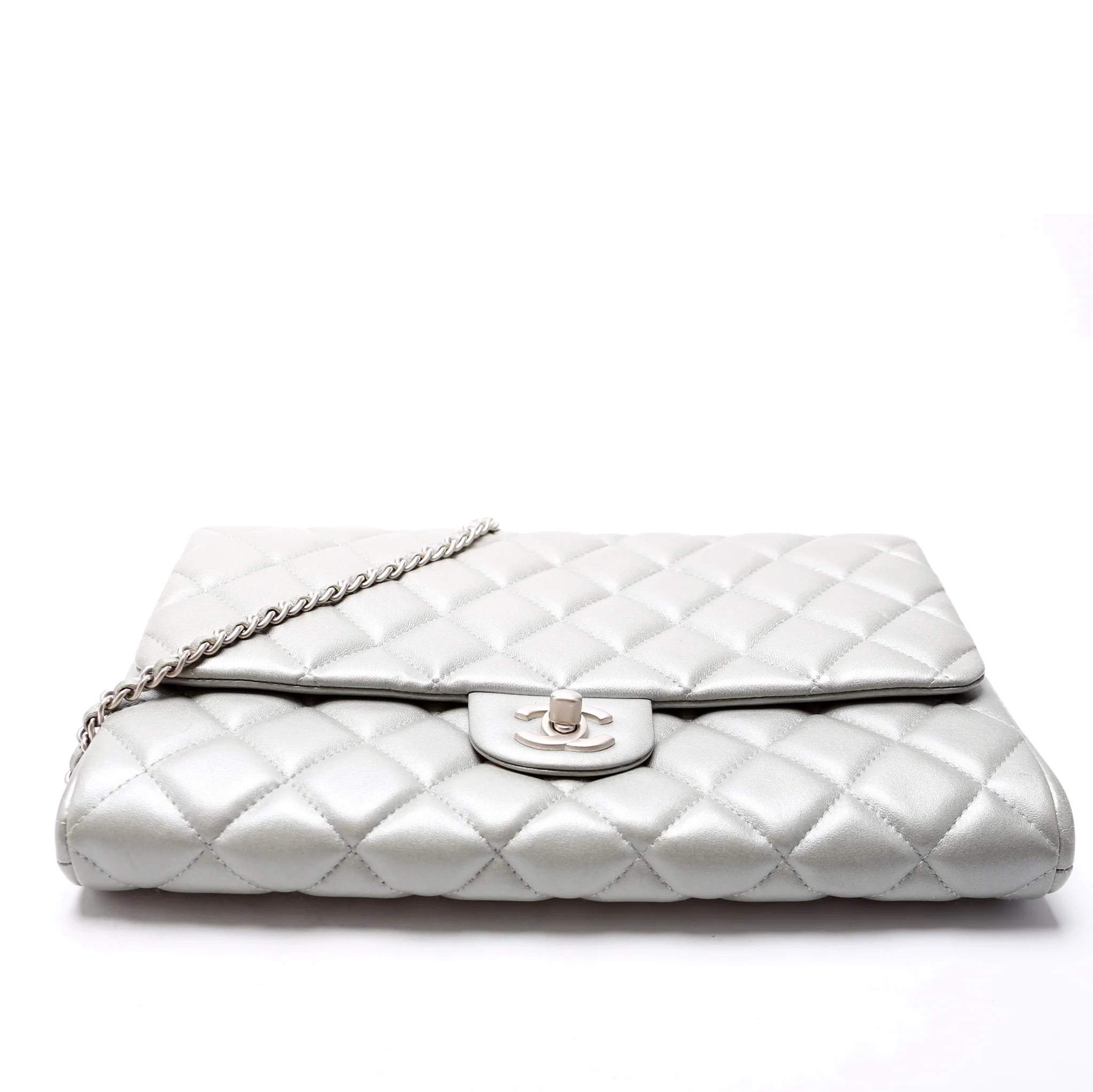 Classic Chain Clutch Lambskin 16M - Image 4