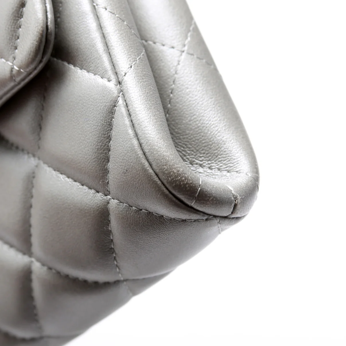 Classic Chain Clutch Lambskin 16M - Image 8