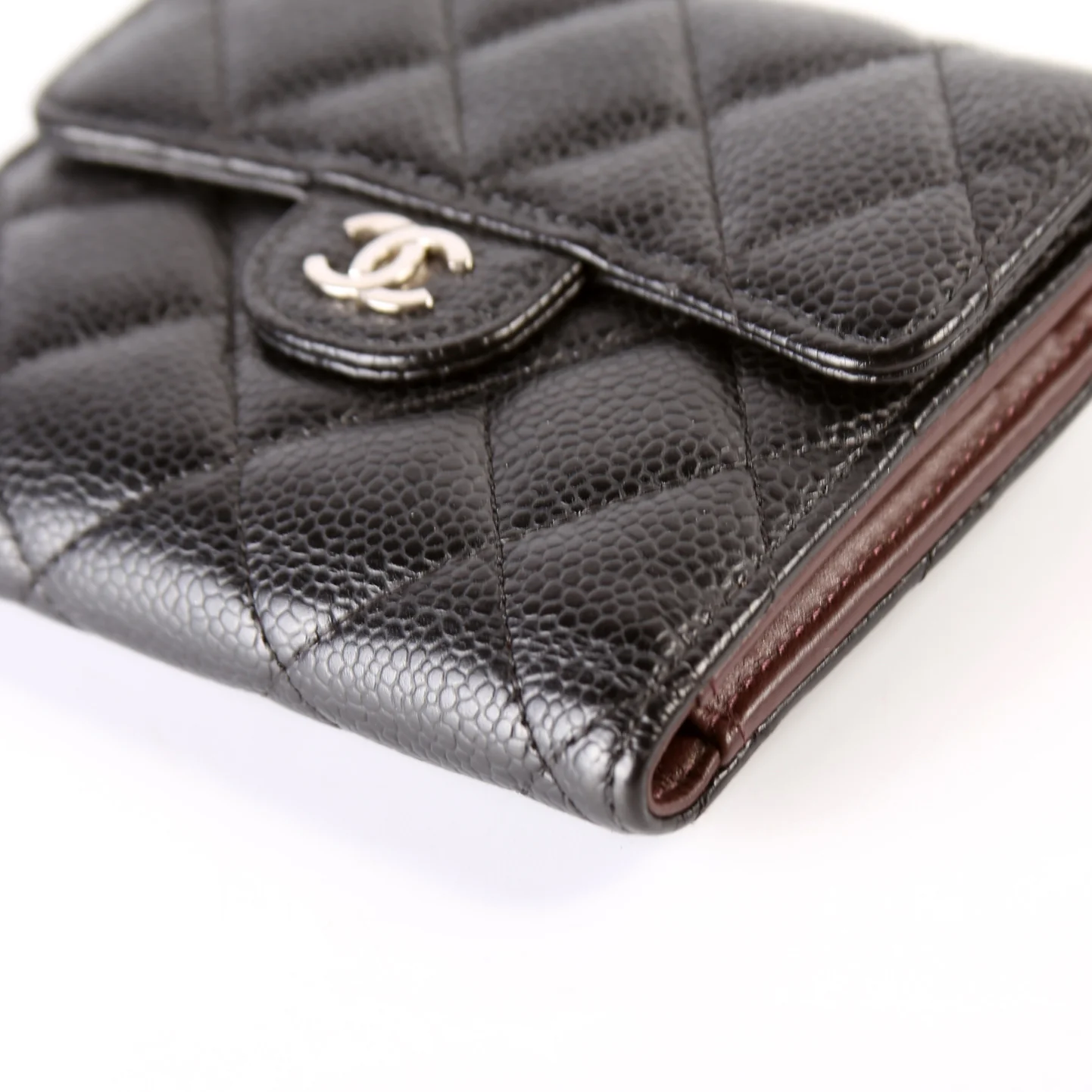 Classic Compact Flap Wallet Caviar 24m - Image 7