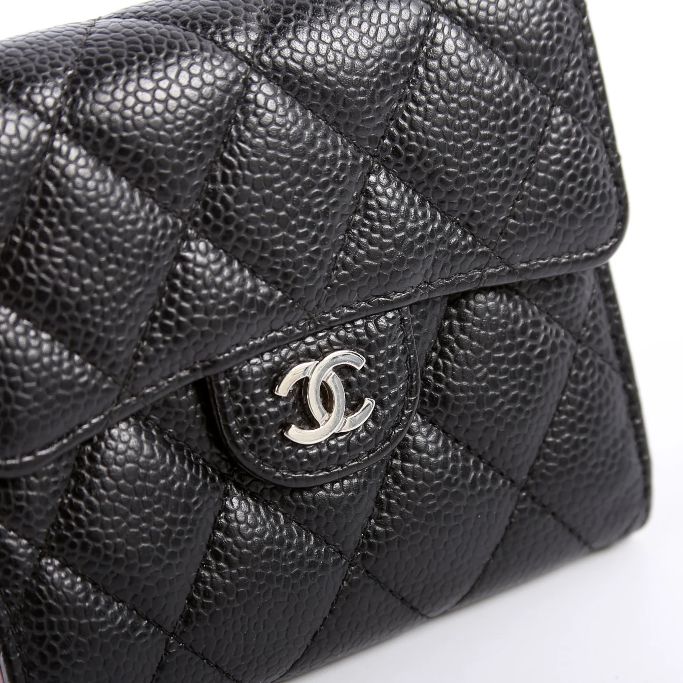 Classic Compact Flap Wallet Caviar 24m - Image 8