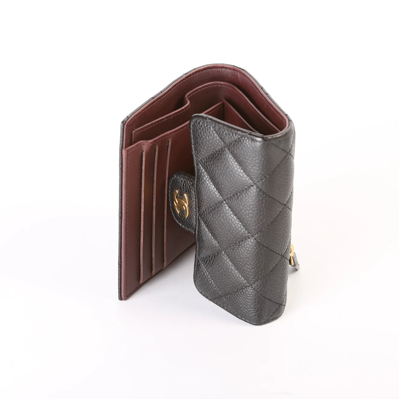 Classic Compact Flap Wallet Caviar 24m - Image 9