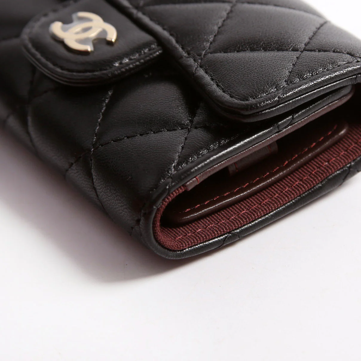Classic Flap 4 Key Holder Lamb RFID Black - Image 5