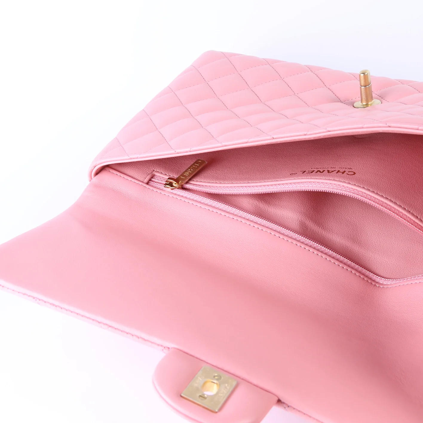 Classic Flap Clutch Lambskin Pink - Image 8
