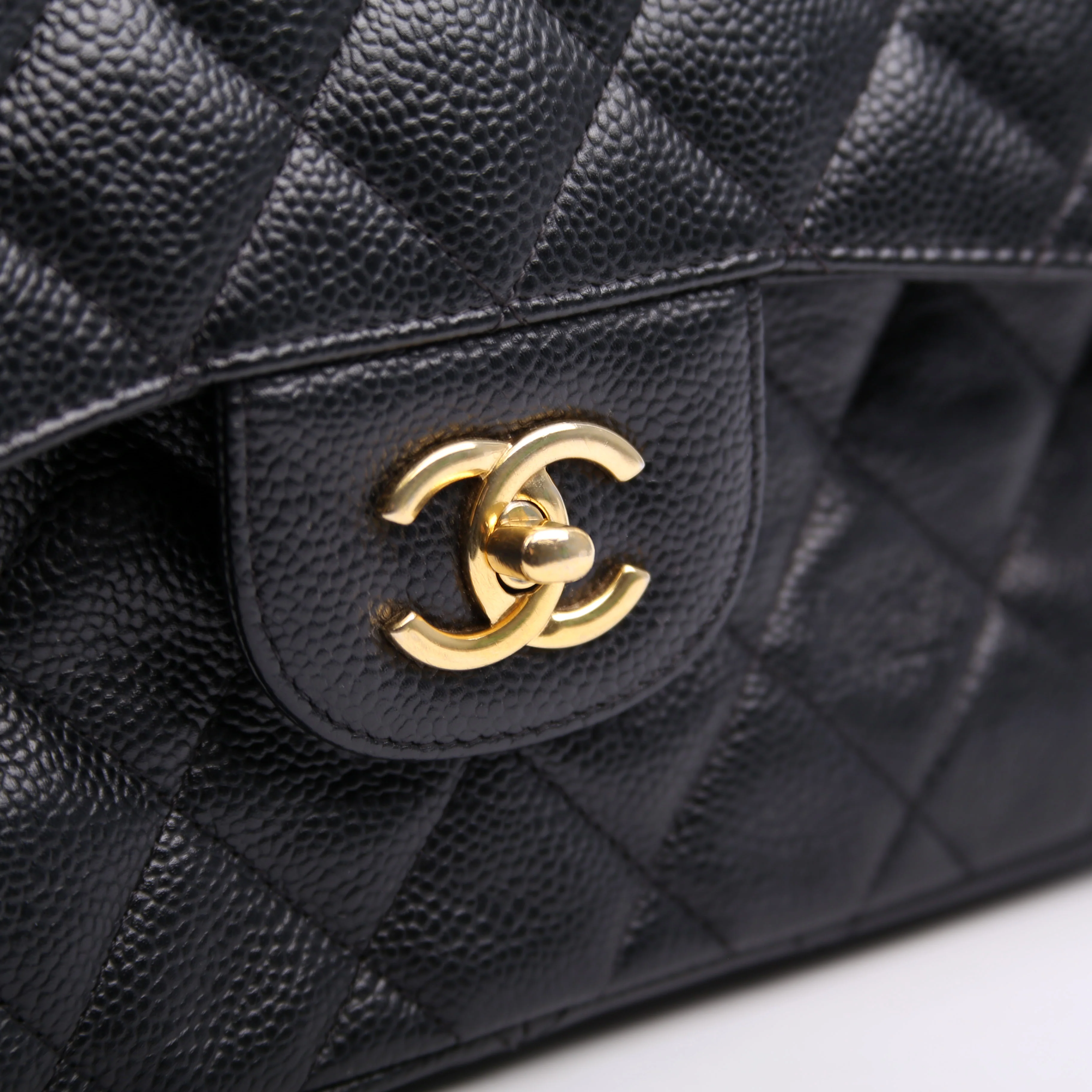 Classic Flap Jumbo Caviar 16M Black - Image 10