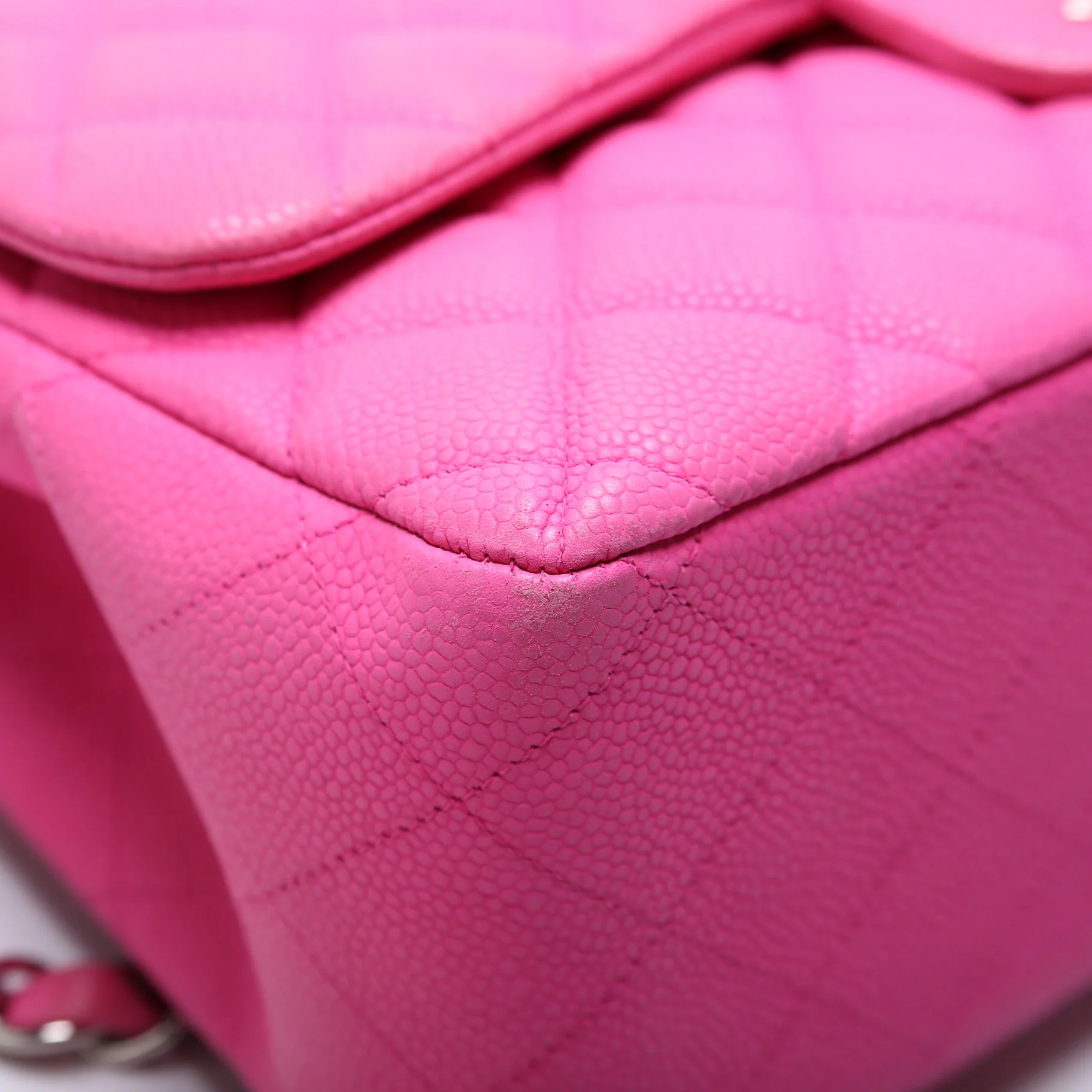 Classic Flap Jumbo Caviar 17-20M - Image 5