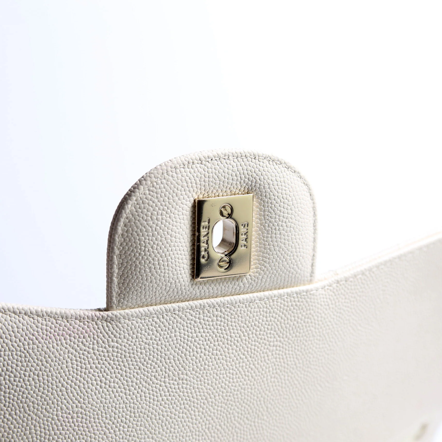 Classic Flap jumbo Caviar 20-23 White - Image 7