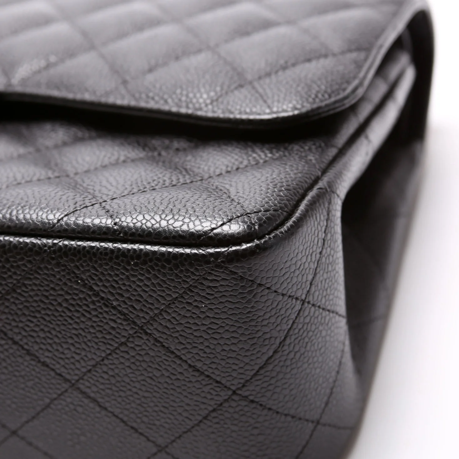 Classic Flap Jumbo Caviar 25-28M Black - Image 6