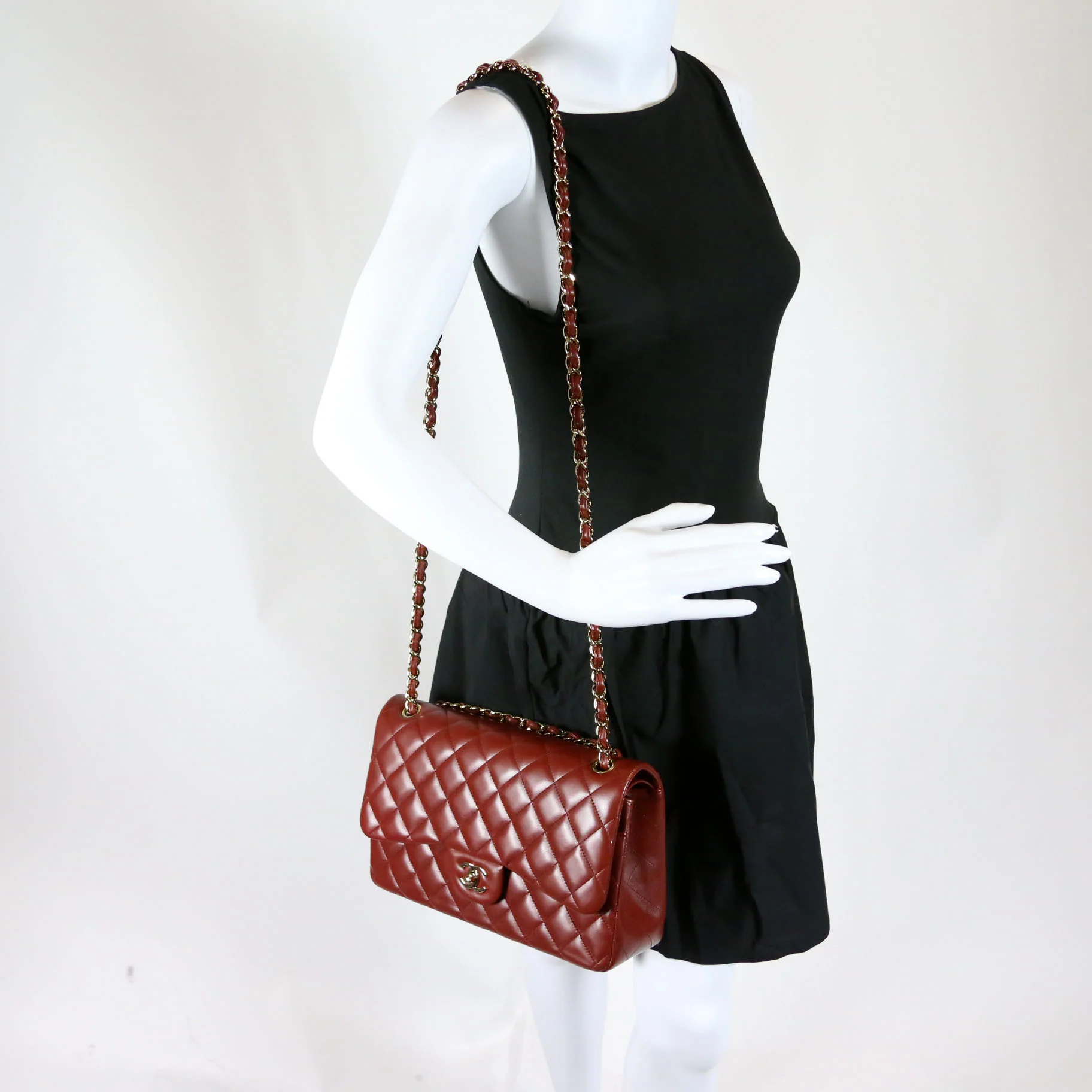 Classic Flap Jumbo Lambskin 21-24m Burgundy/Gold - Image 11