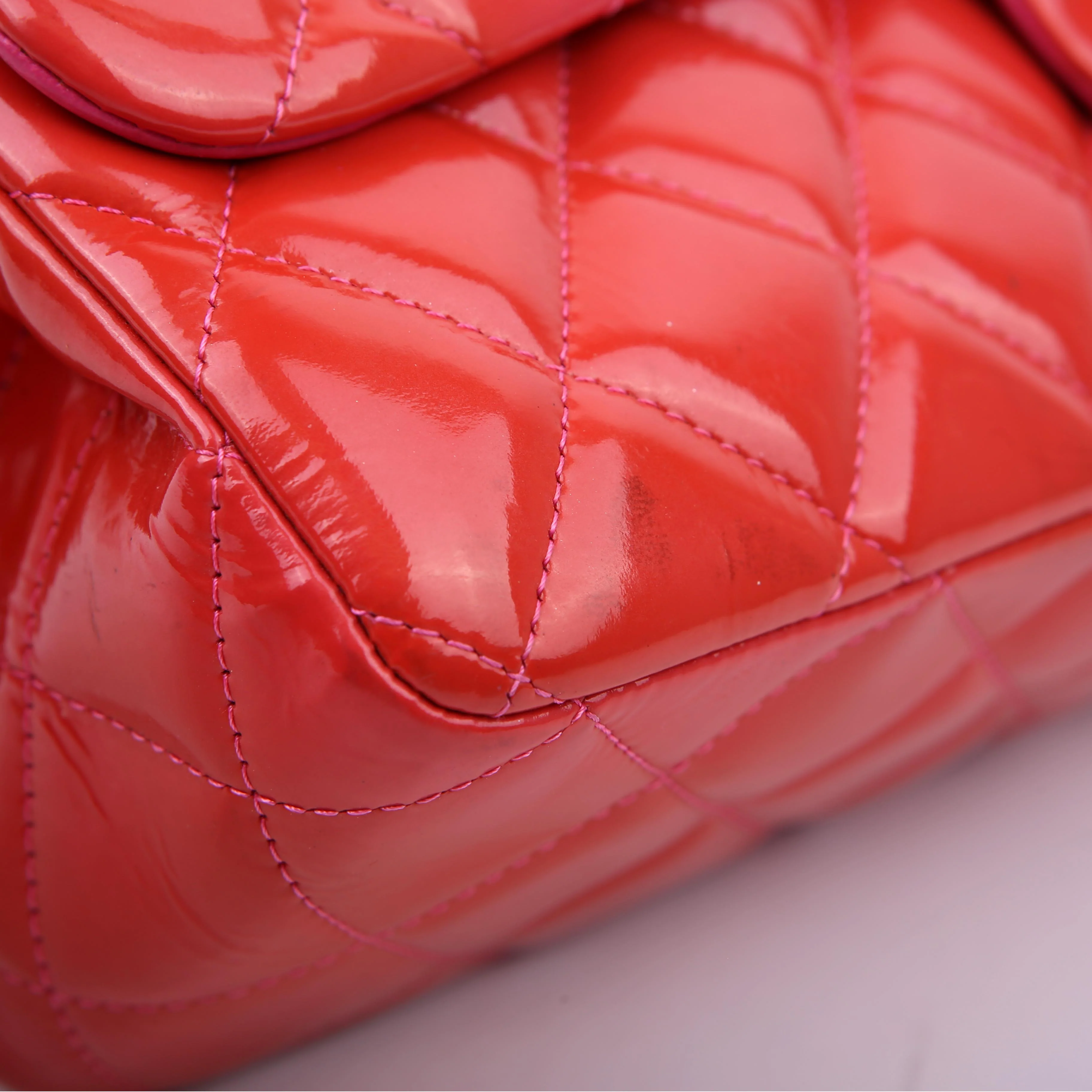 Classic Flap Jumbo Patent Red/Pink - Image 5