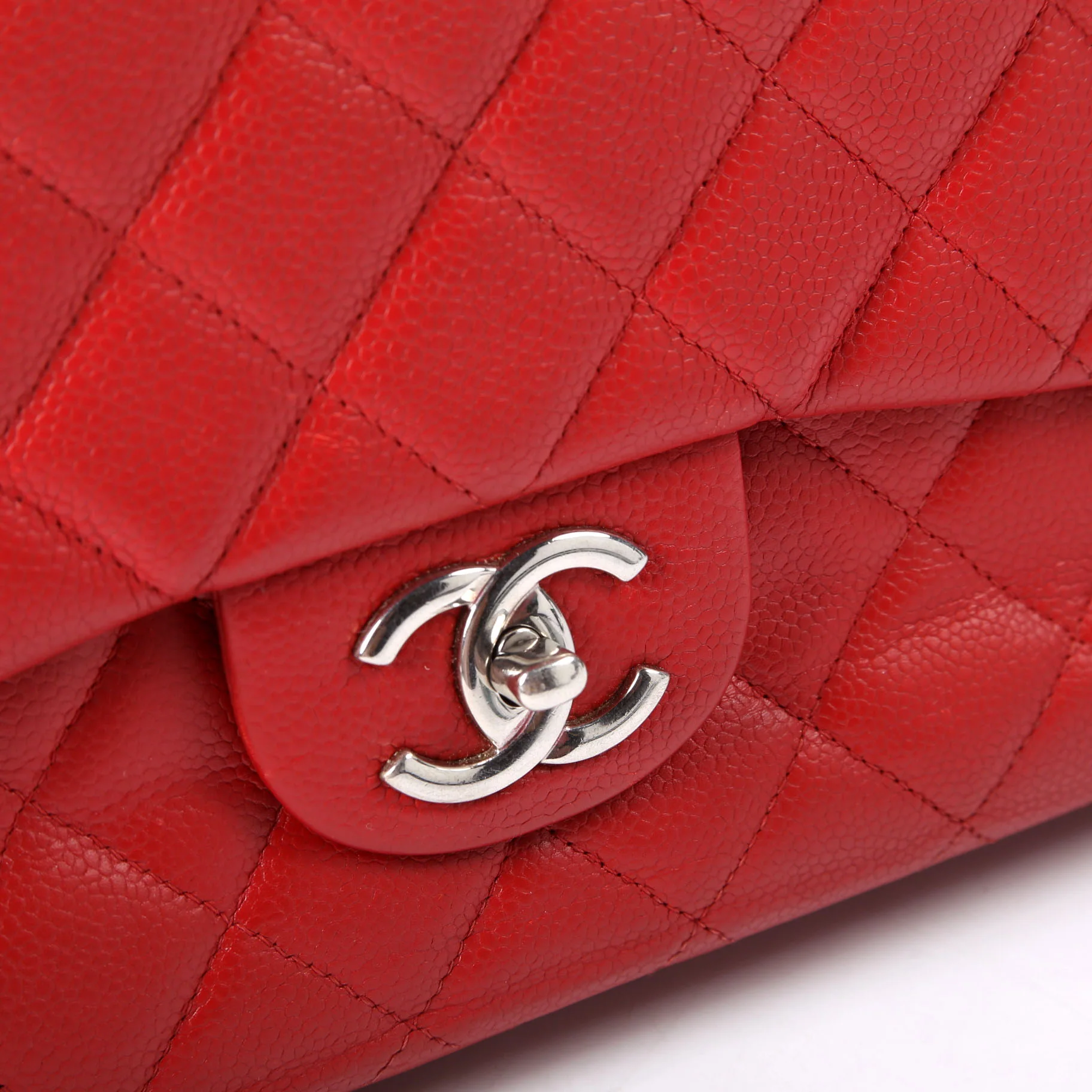 Classic Flap Max Caviar 18M Red - Image 6