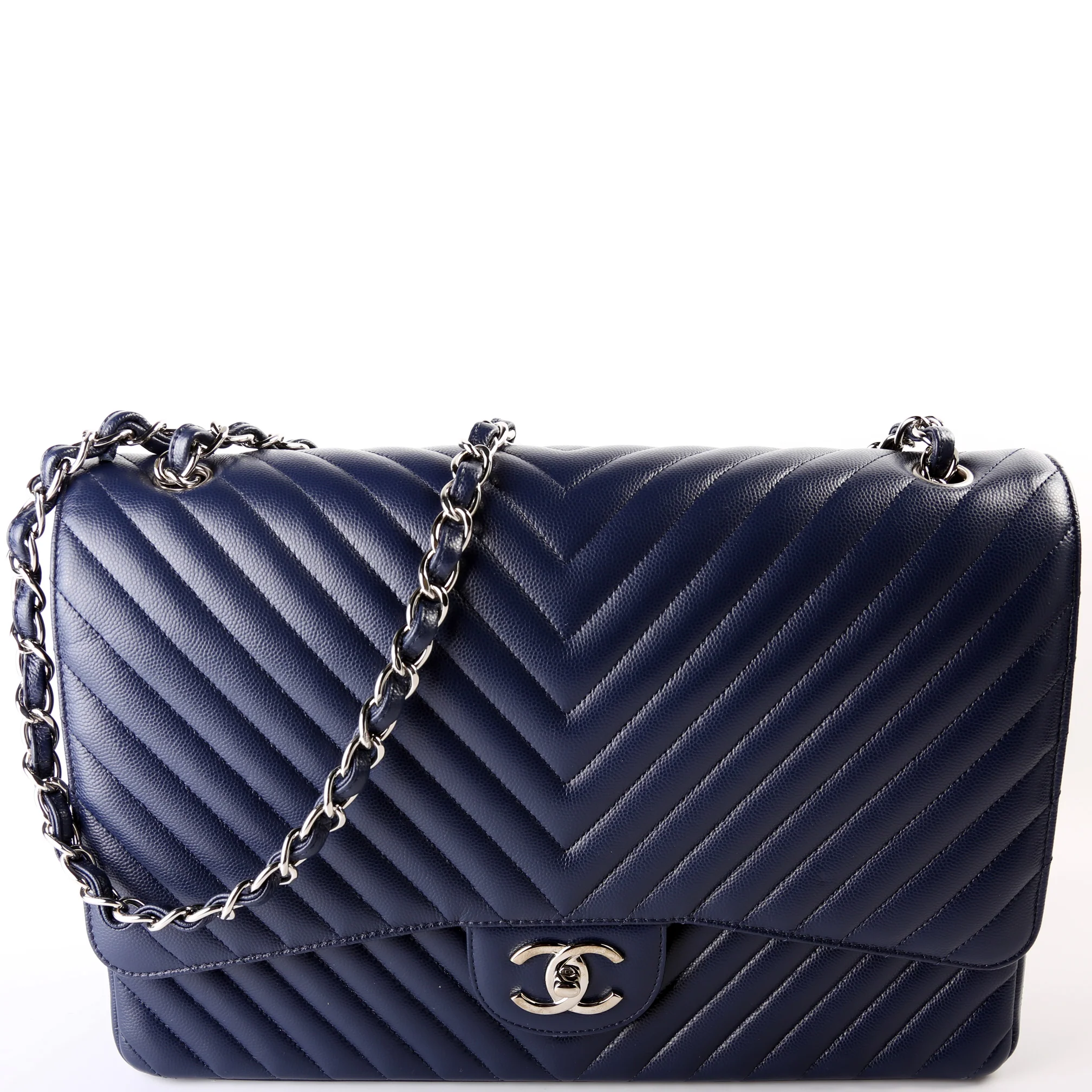 Classic Flap Maxi Chevron Caviar 22M