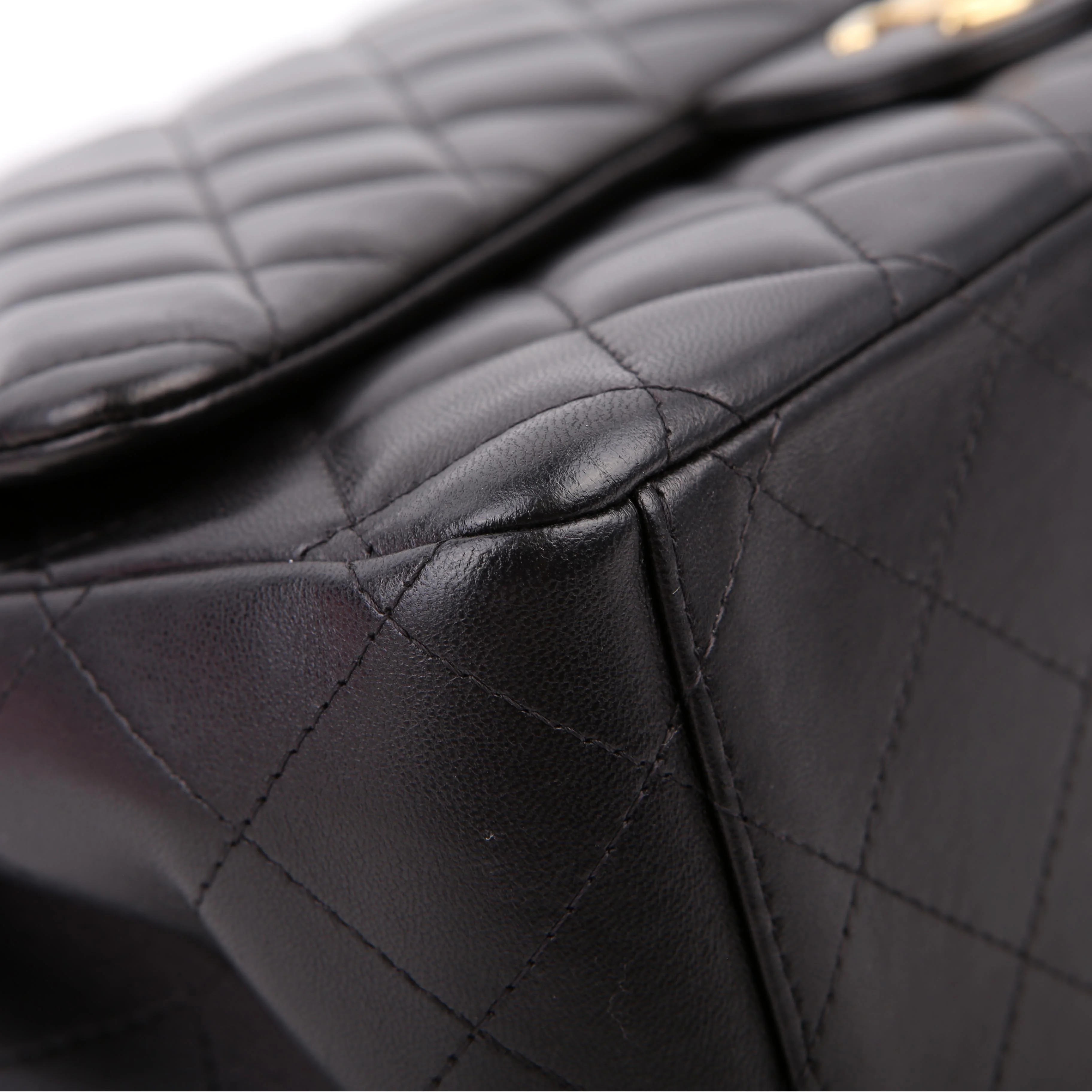 Classic Flap Maxi Lambskin 16M Black - Image 5