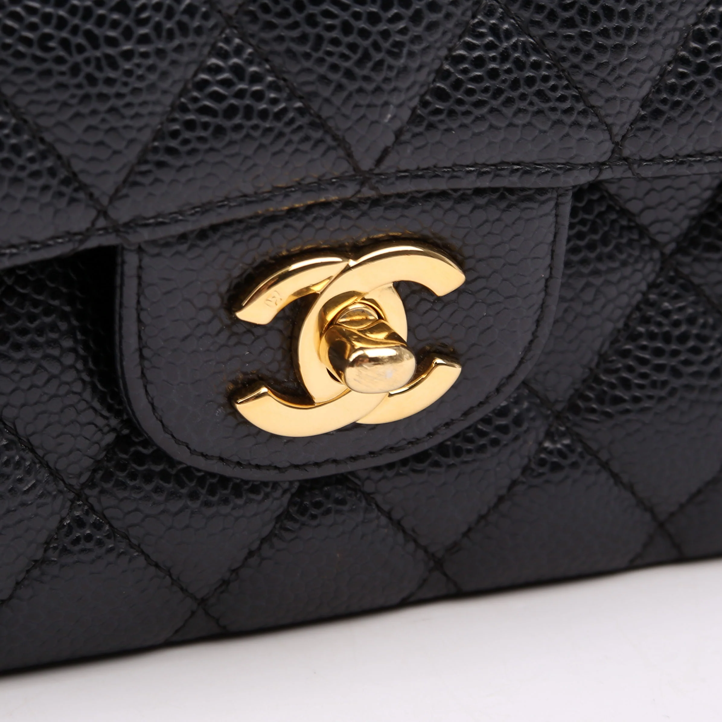 Classic Flap Medium Caviar 12M Black - Image 11