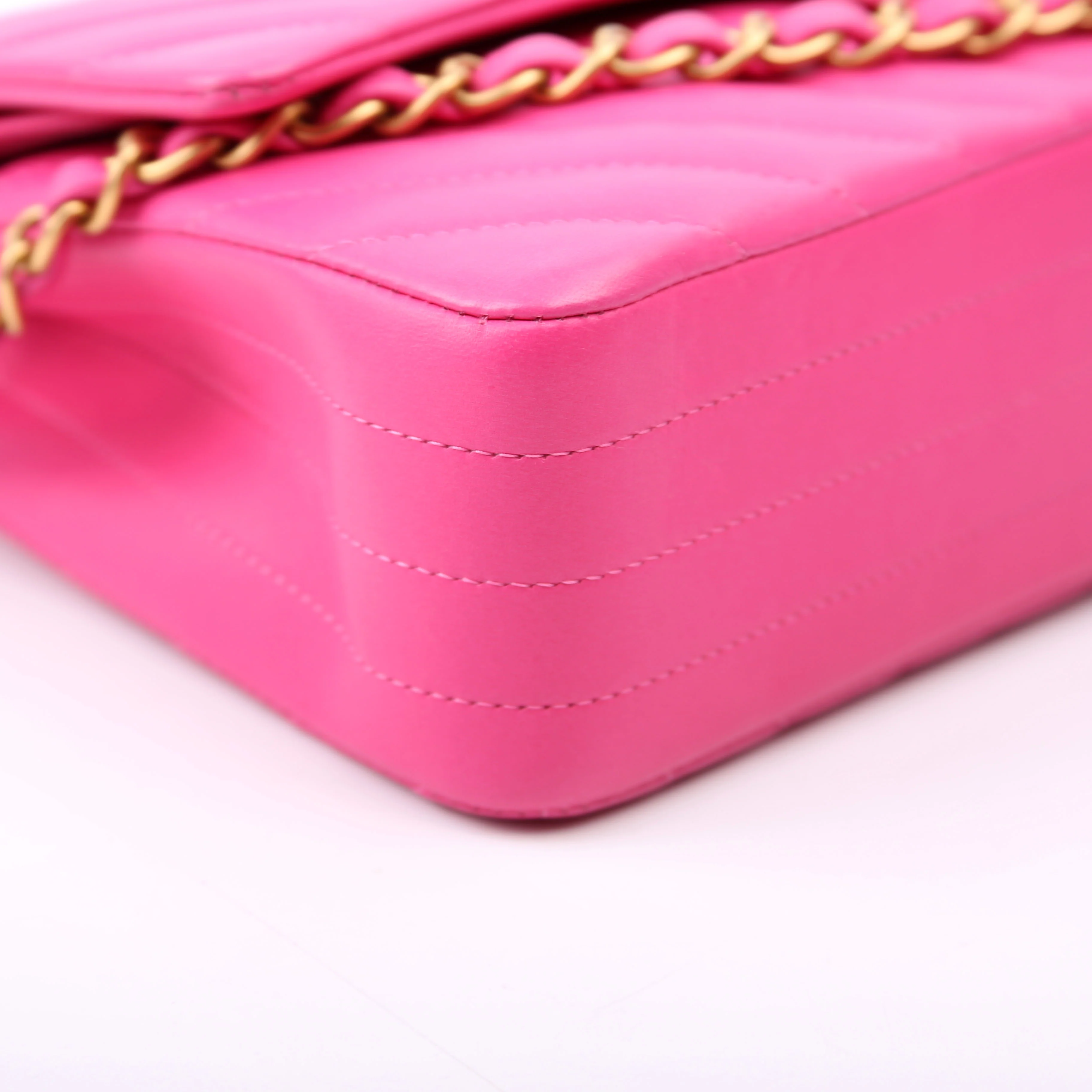 Classic Flap Medium Chevron Lambskin 21M Pink - Image 6
