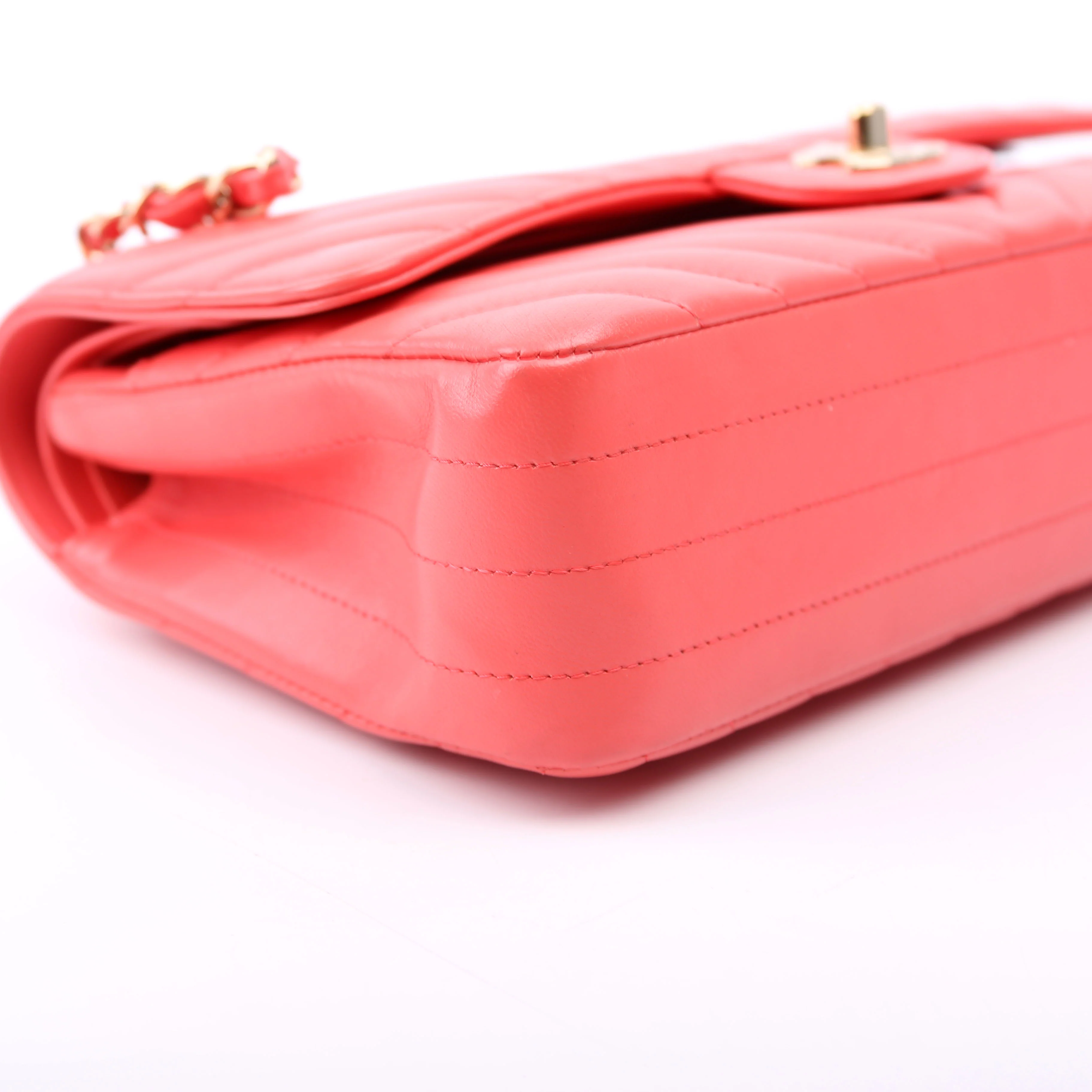 Classic Flap Medium Chevron Lambskin 27M Salmon - Image 6