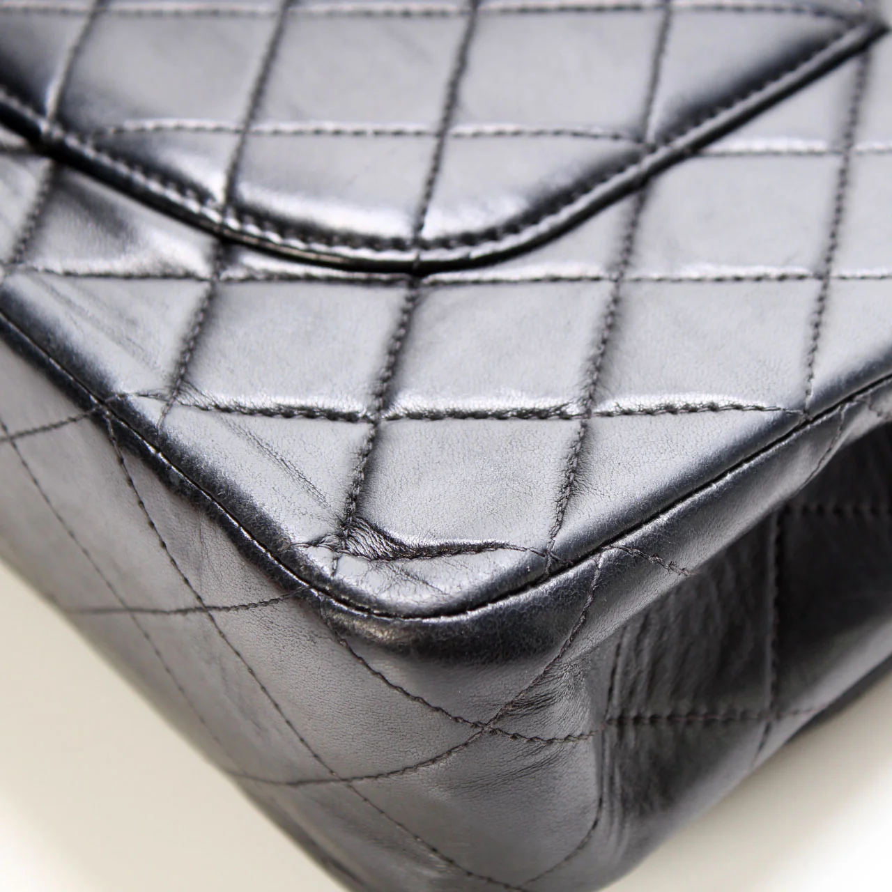 Classic Flap Medium Lambskin 6 Mil - Image 8
