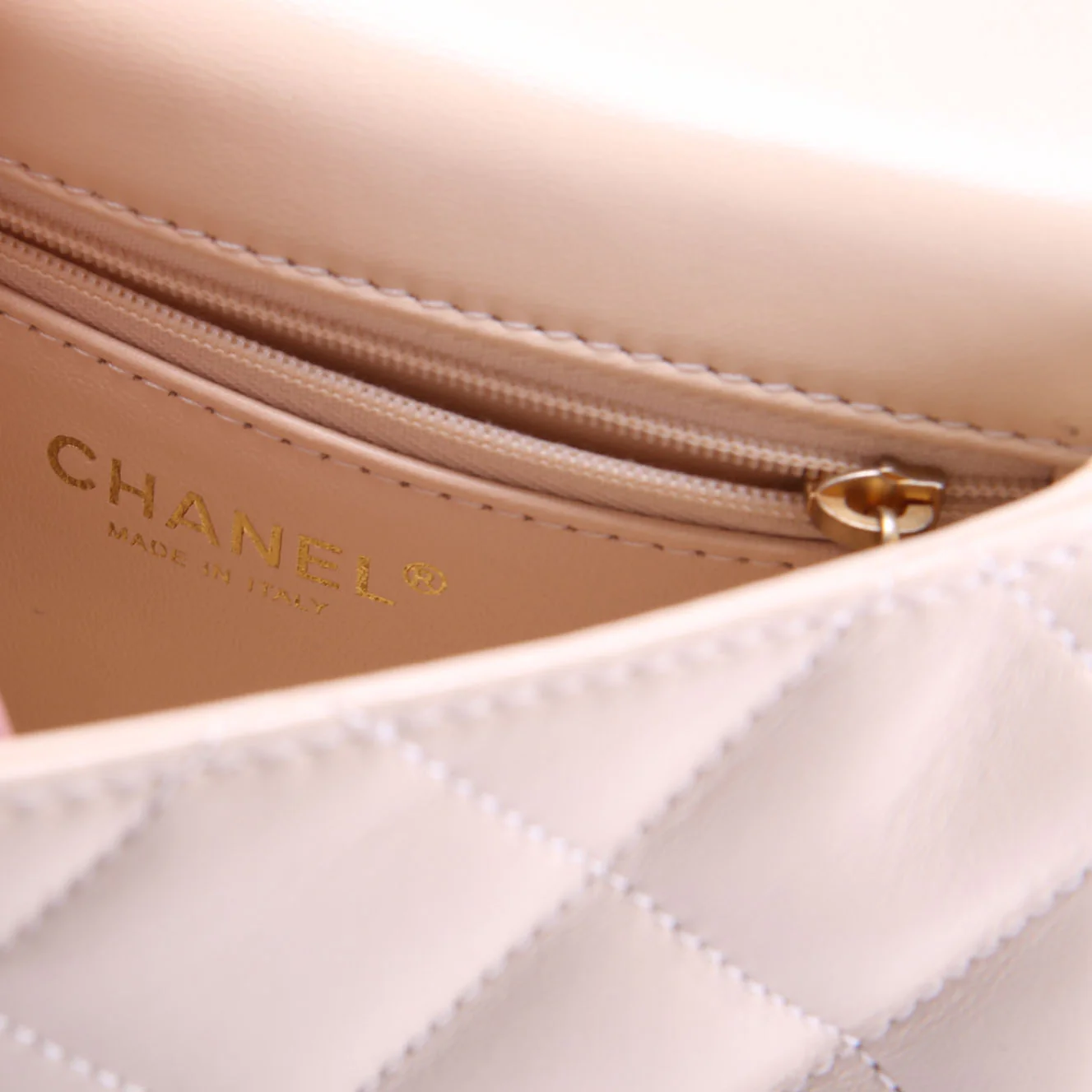 Classic Flap Mini Sweetheart Chain Caviar RFID Beige - Image 9