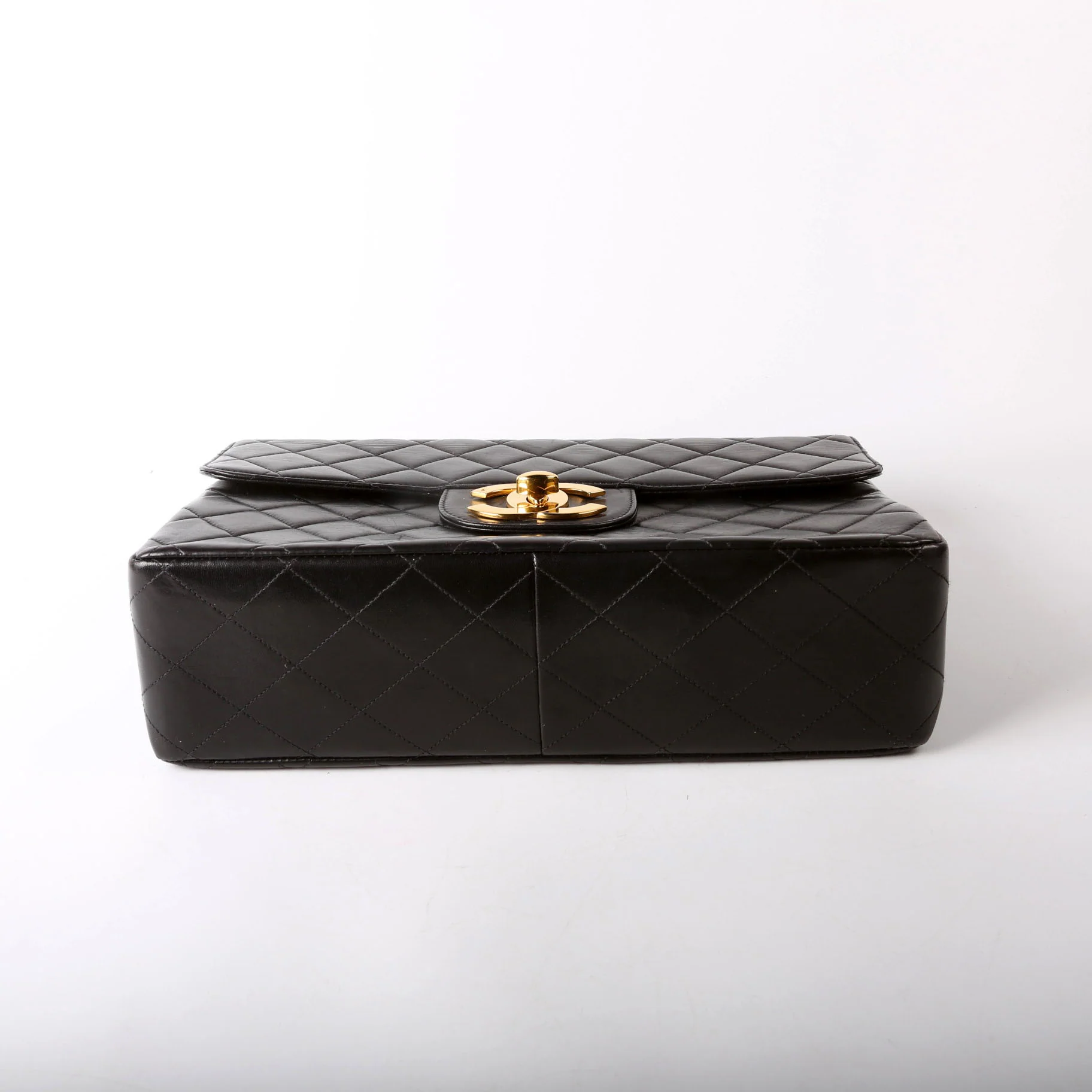 Classic Flap XL Jumbo Lambskin Black - Image 3