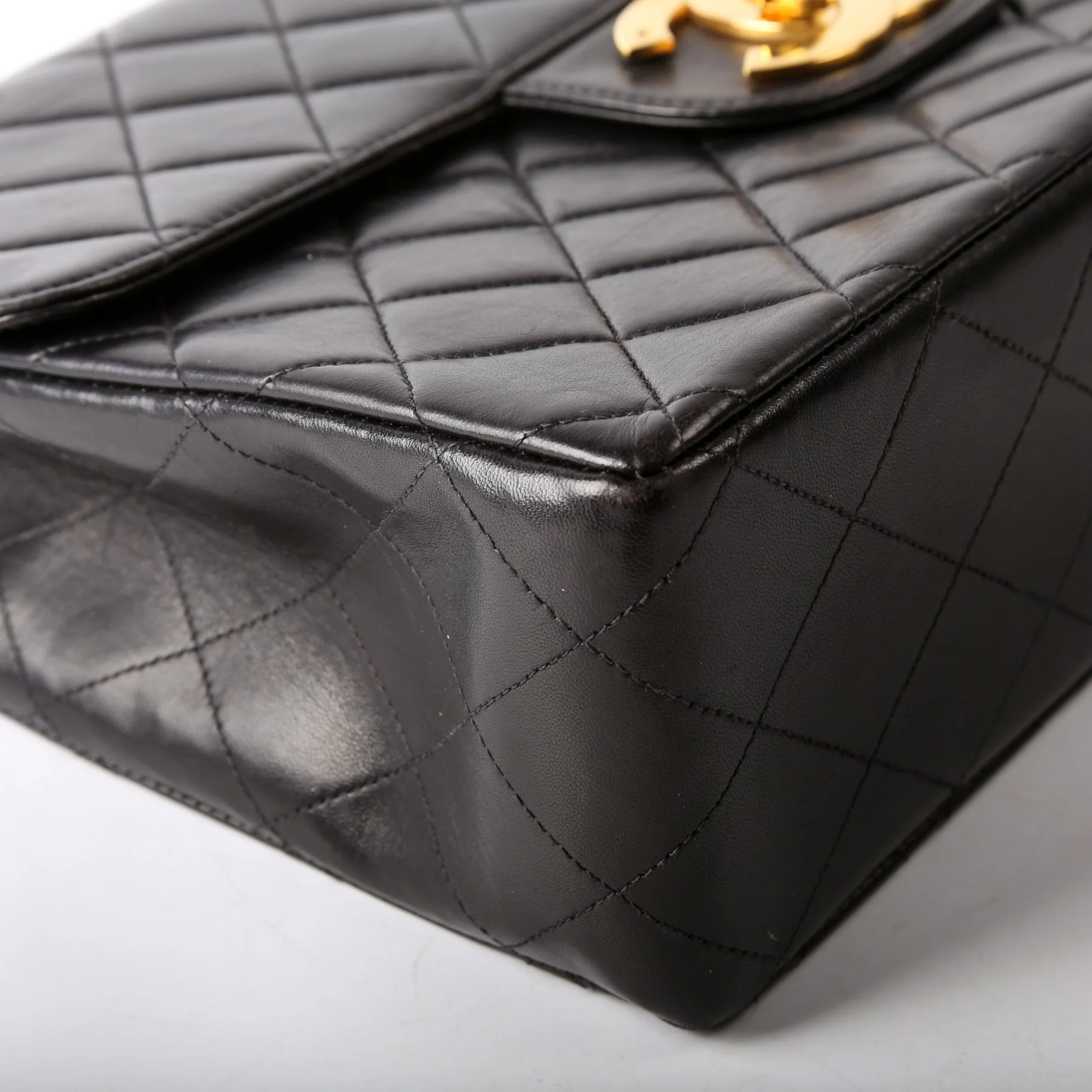 Classic Flap XL Jumbo Lambskin Black - Image 4