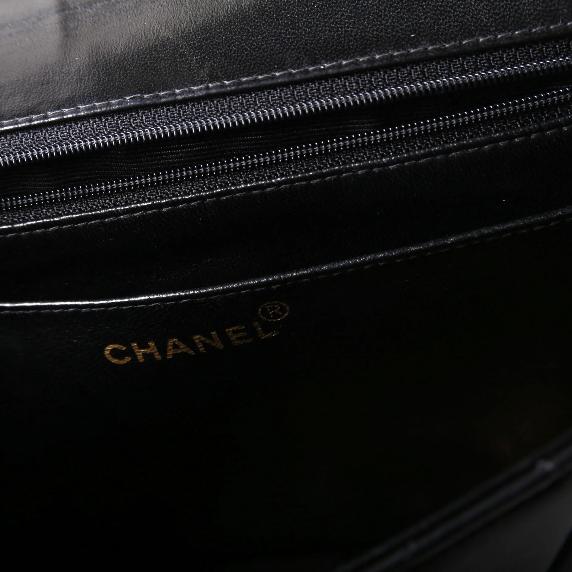 Classic Flap XL Jumbo Lambskin Black - Image 9