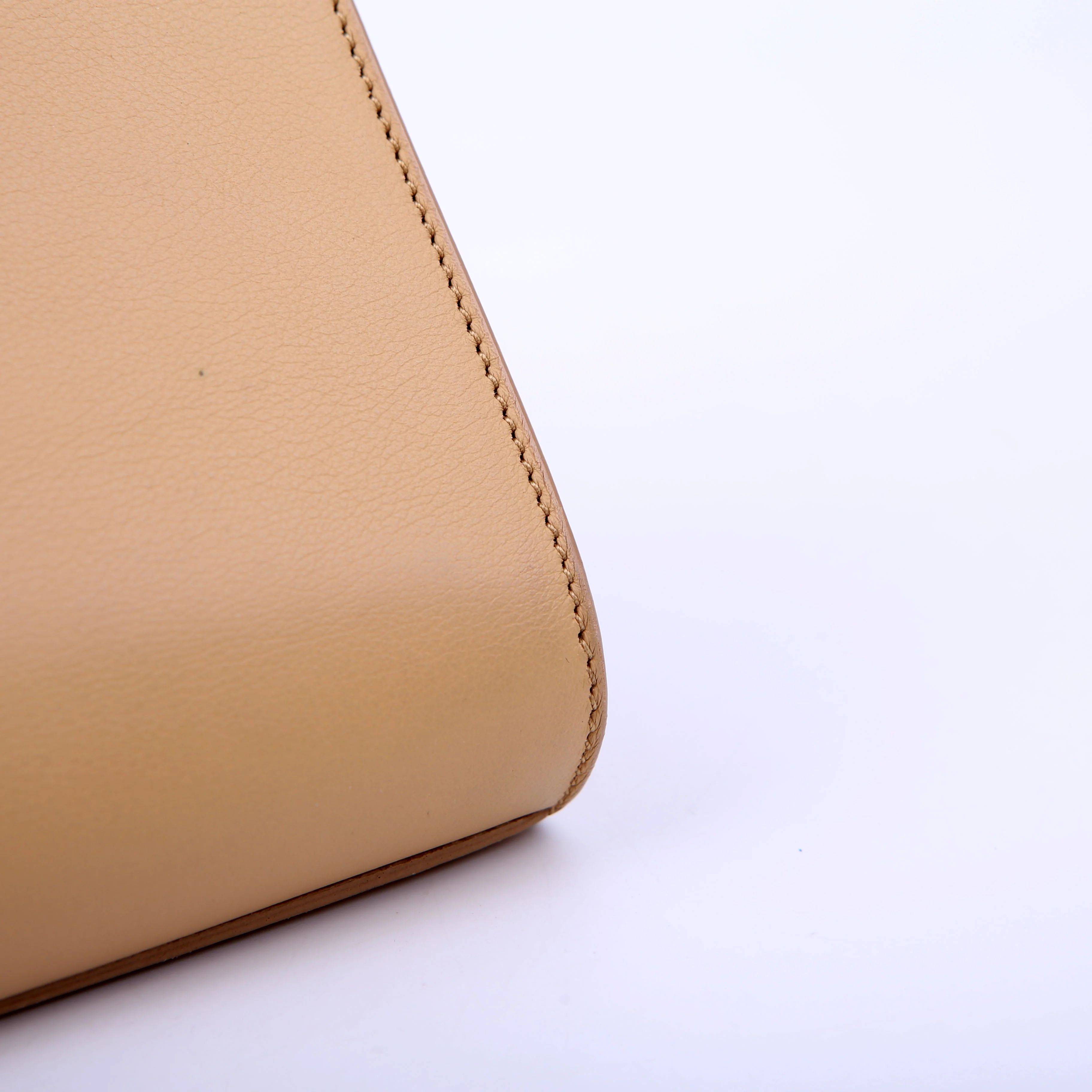 Classic Y Ligne Clutch Smooth Leather Tan - Image 15