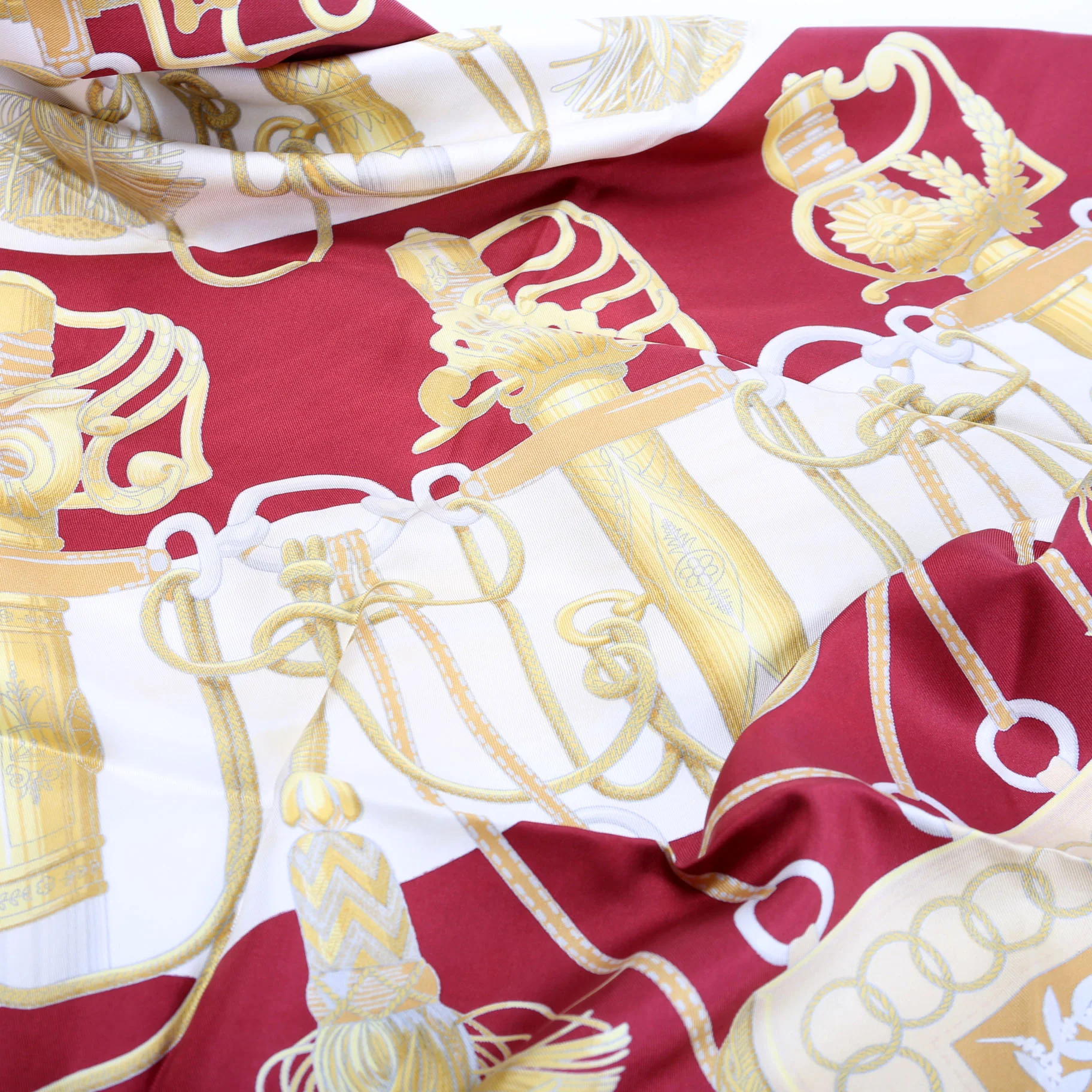 Cliquetis 90 Silk Scarf Red/Multicolor - Image 3