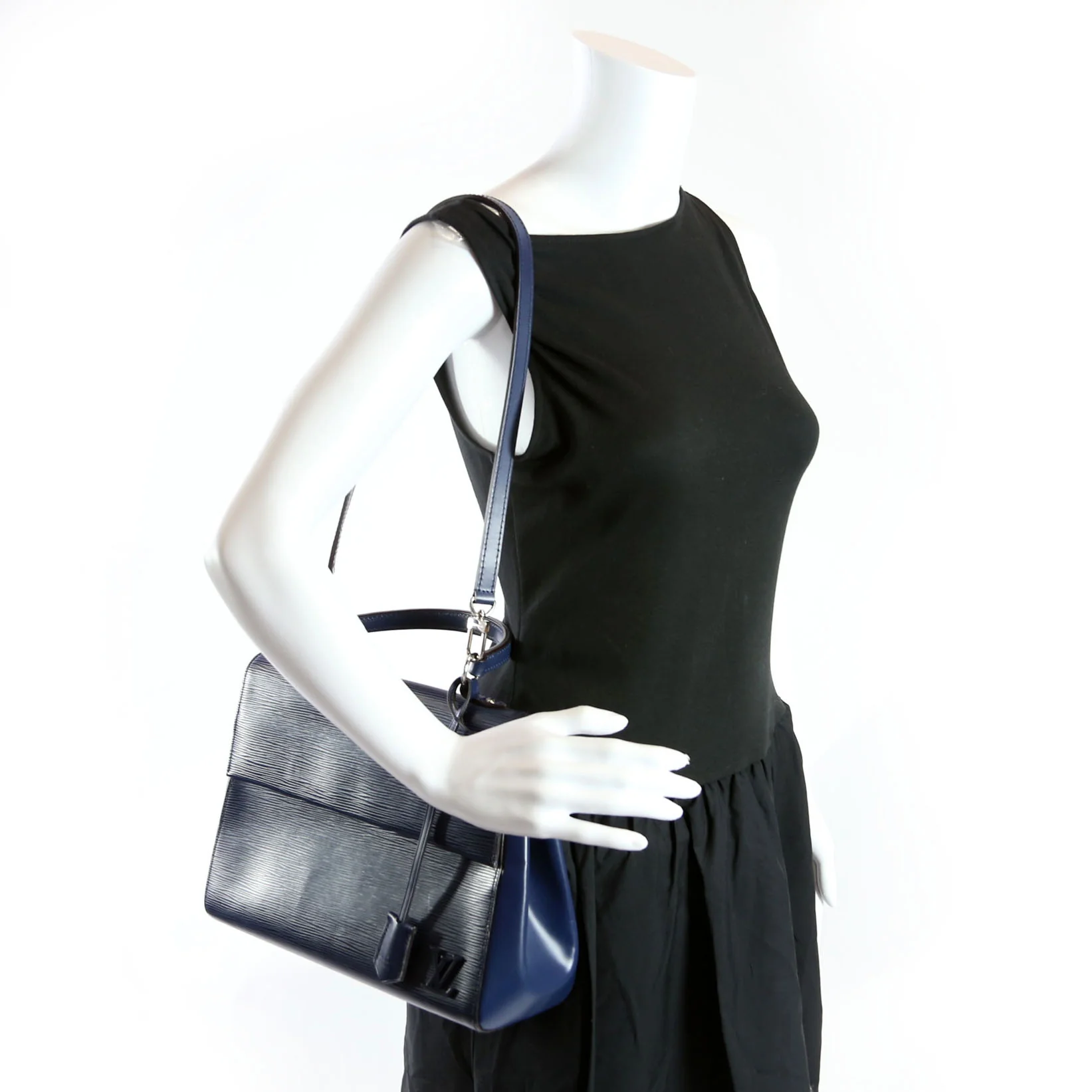 Cluny MM Epi Blue - Image 17