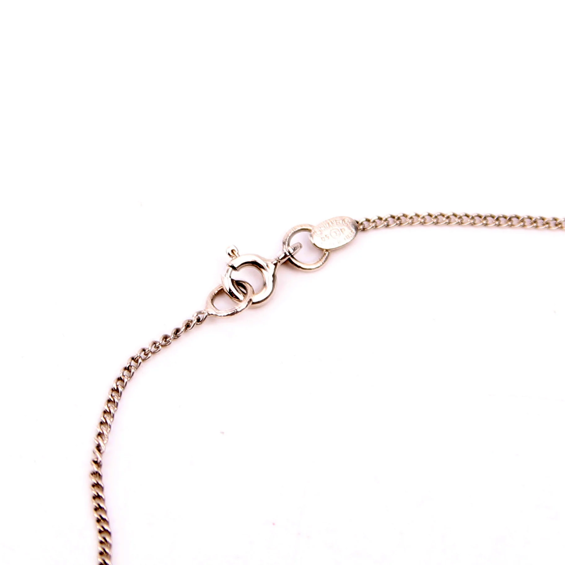 Coco Camelia Dainty Bracelet - Image 3