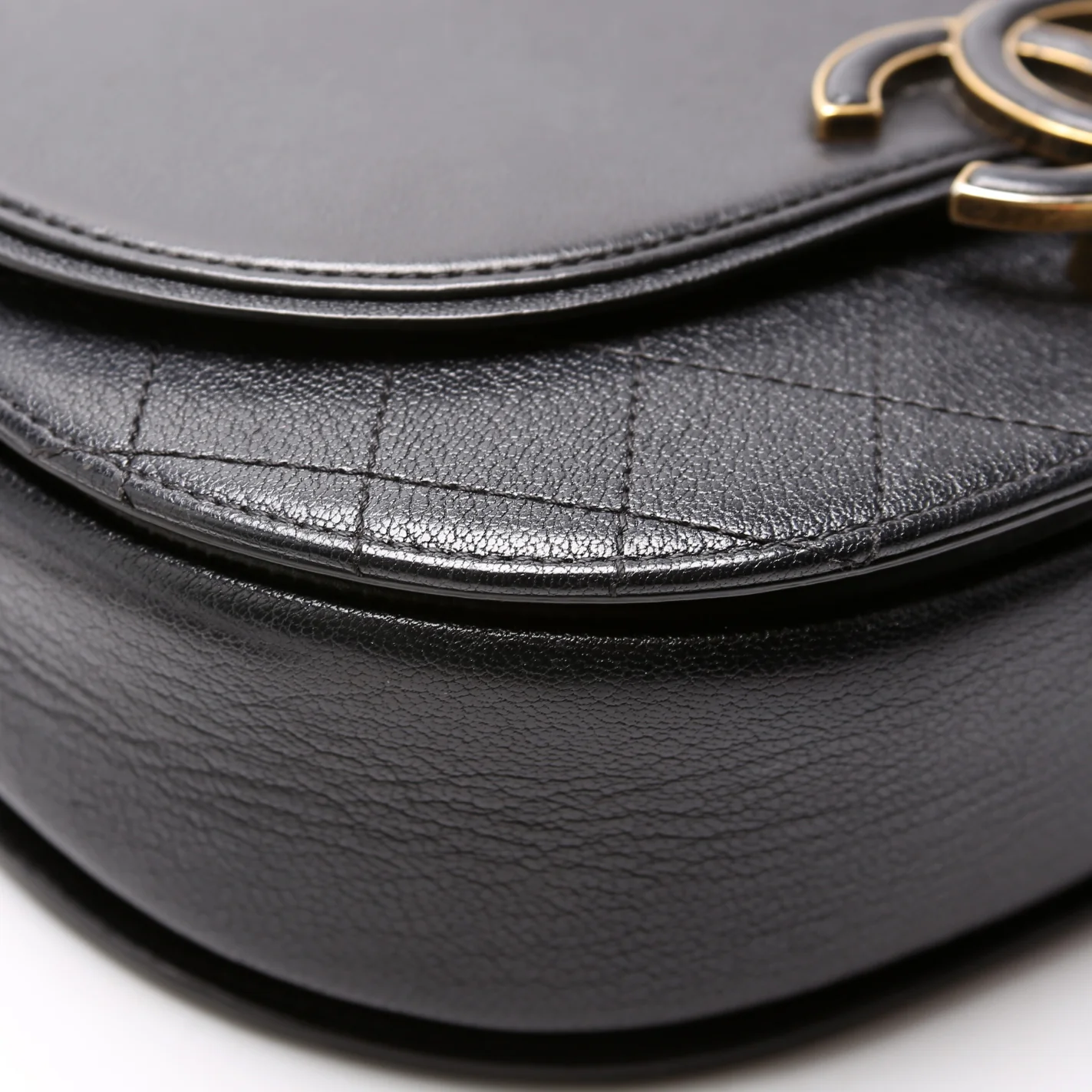 Coco Curve Messenger Small Goatskin/Calfskin 24M Black - Image 5