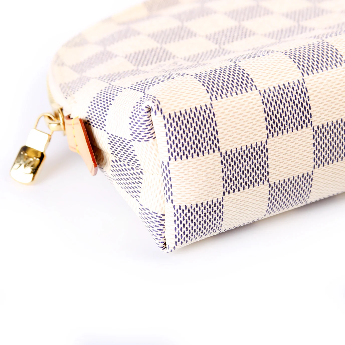 Cosmetic Pouch GM Damier Azur - Image 6