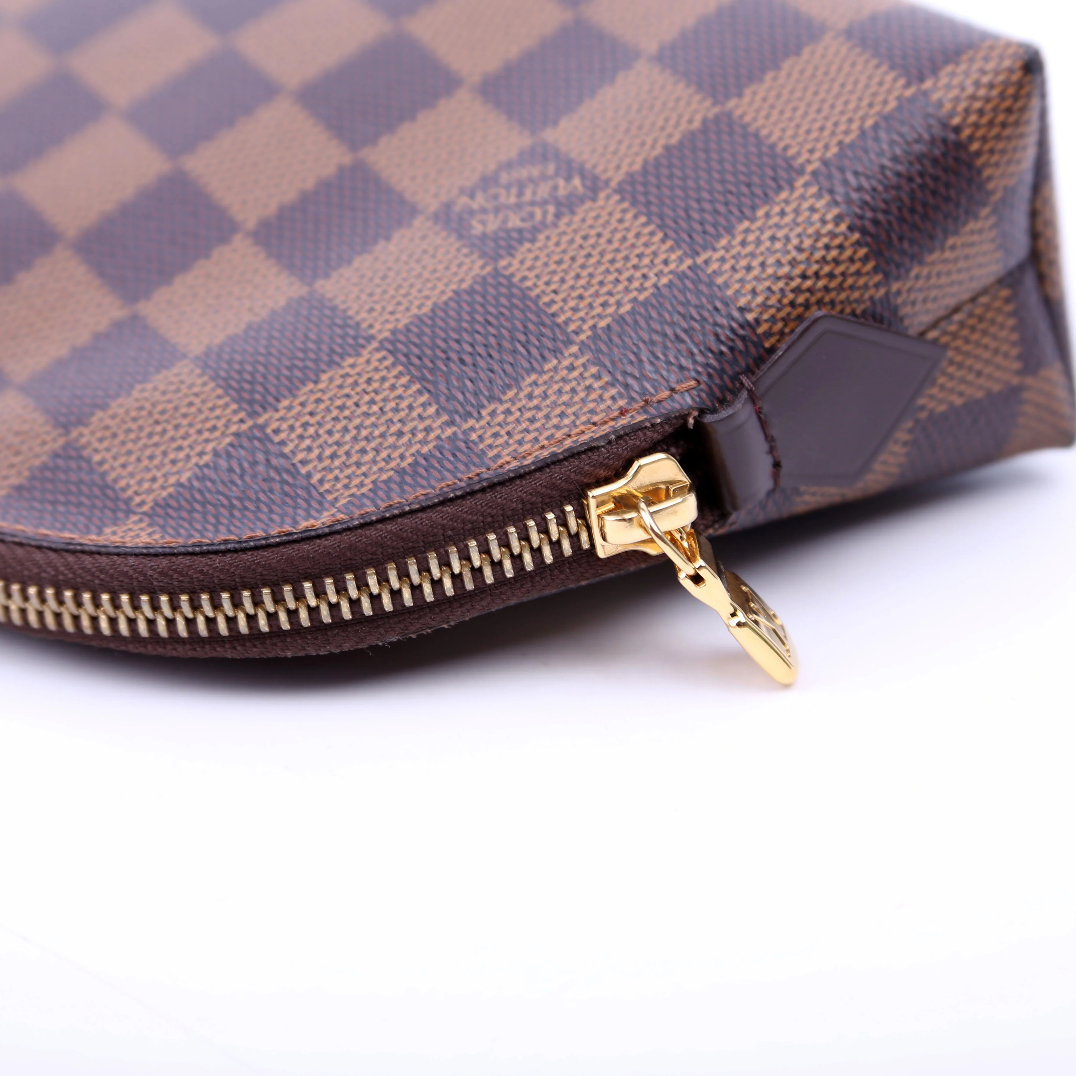 Cosmetic Pouch GM Damier Ebene - Image 8