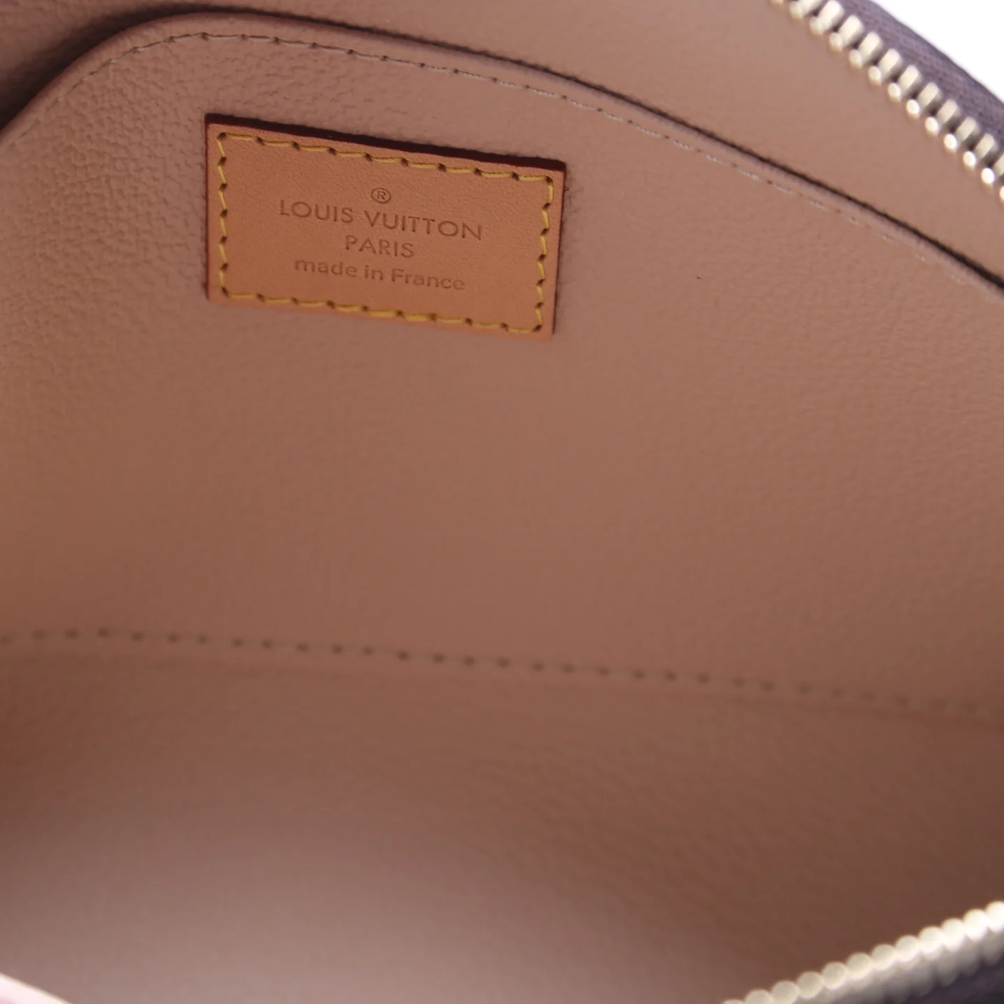 Cosmetic Pouch GM Monogram - Image 7