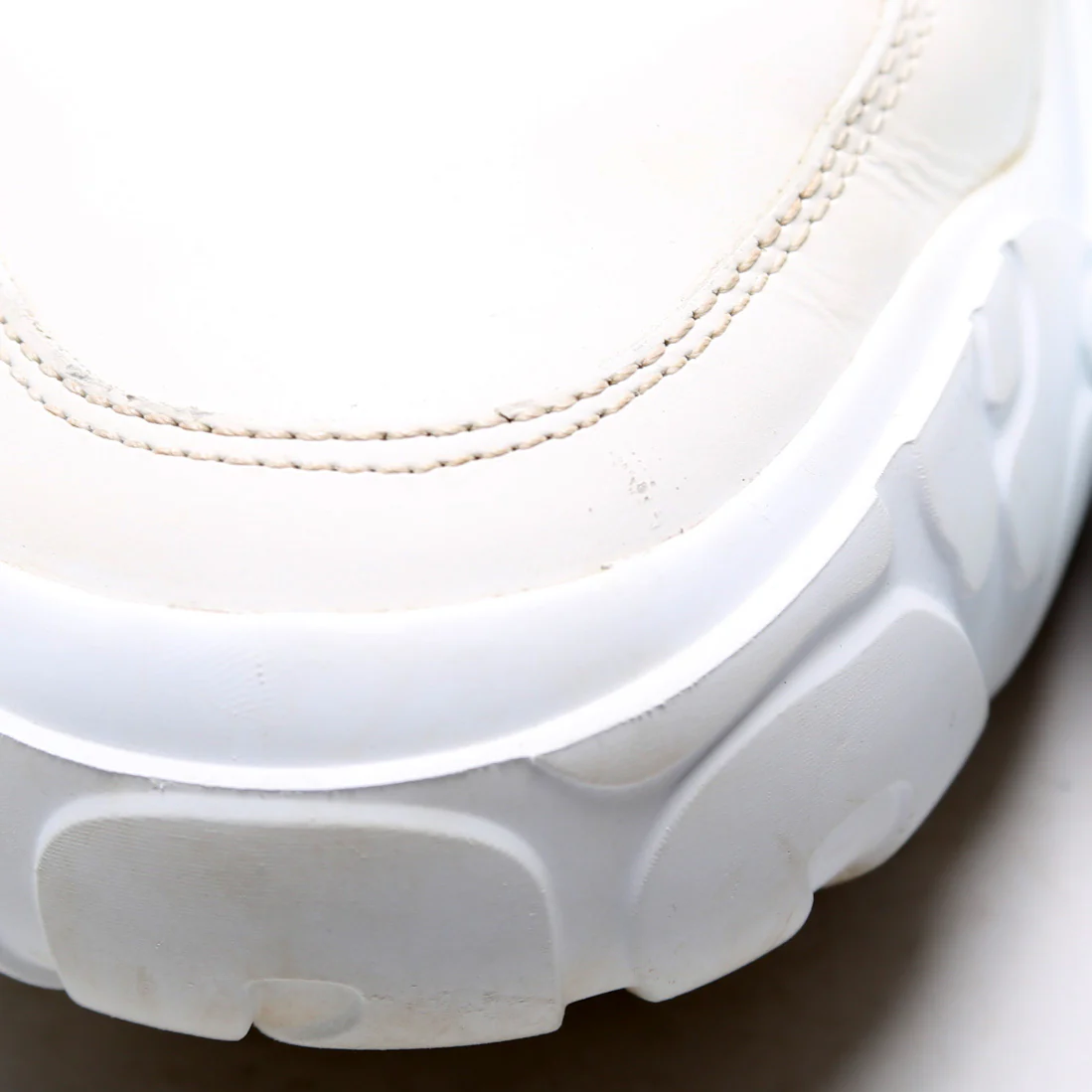 Cour Sneakers Size 39.5 - Image 5