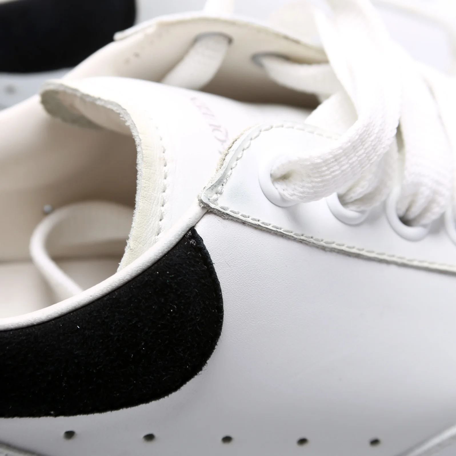 Court Sneakers Size 39.5 - Image 6