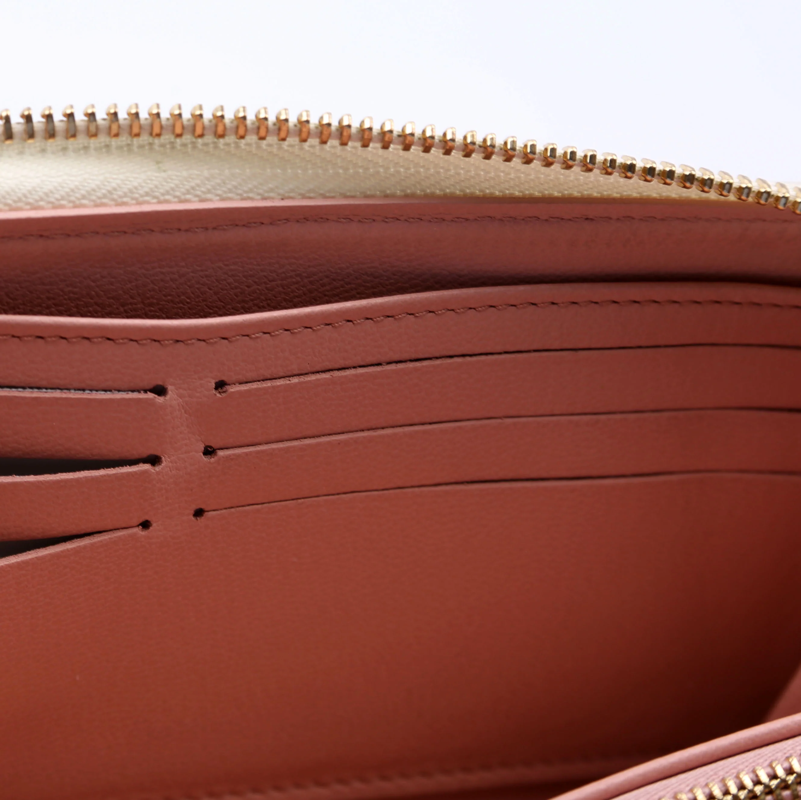 Coussin Zippy Wallet Lambskin - Image 8