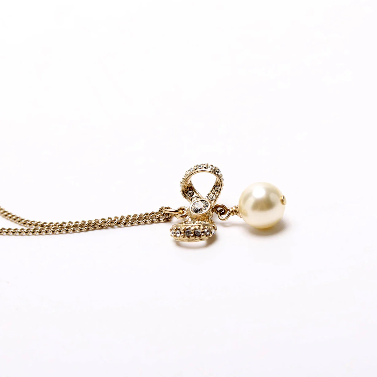 Crystal Bow CC Pearl Drop Necklace Gold - Image 4