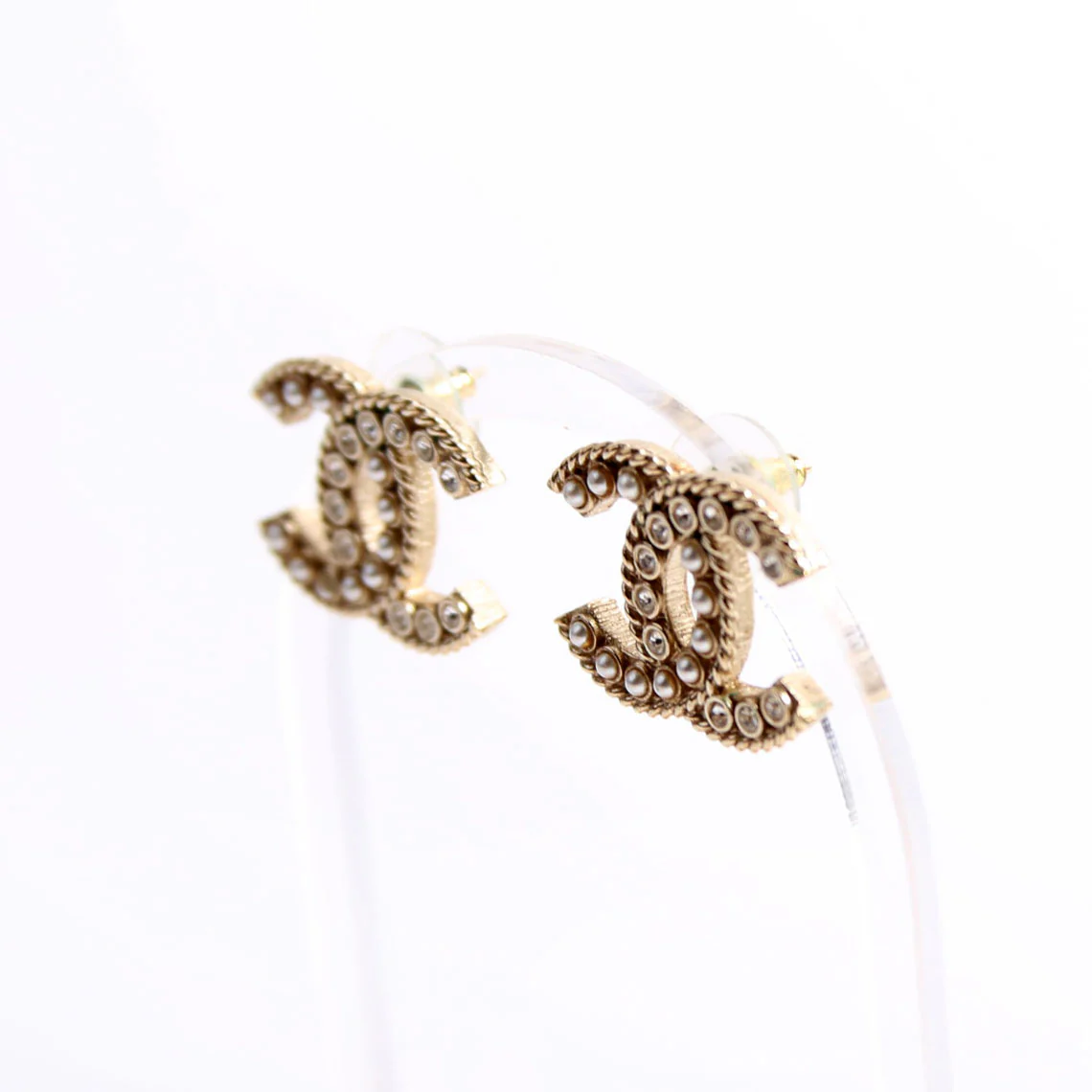 Crystal/Pearly CC Medium Stud Earrings Gold - Image 2