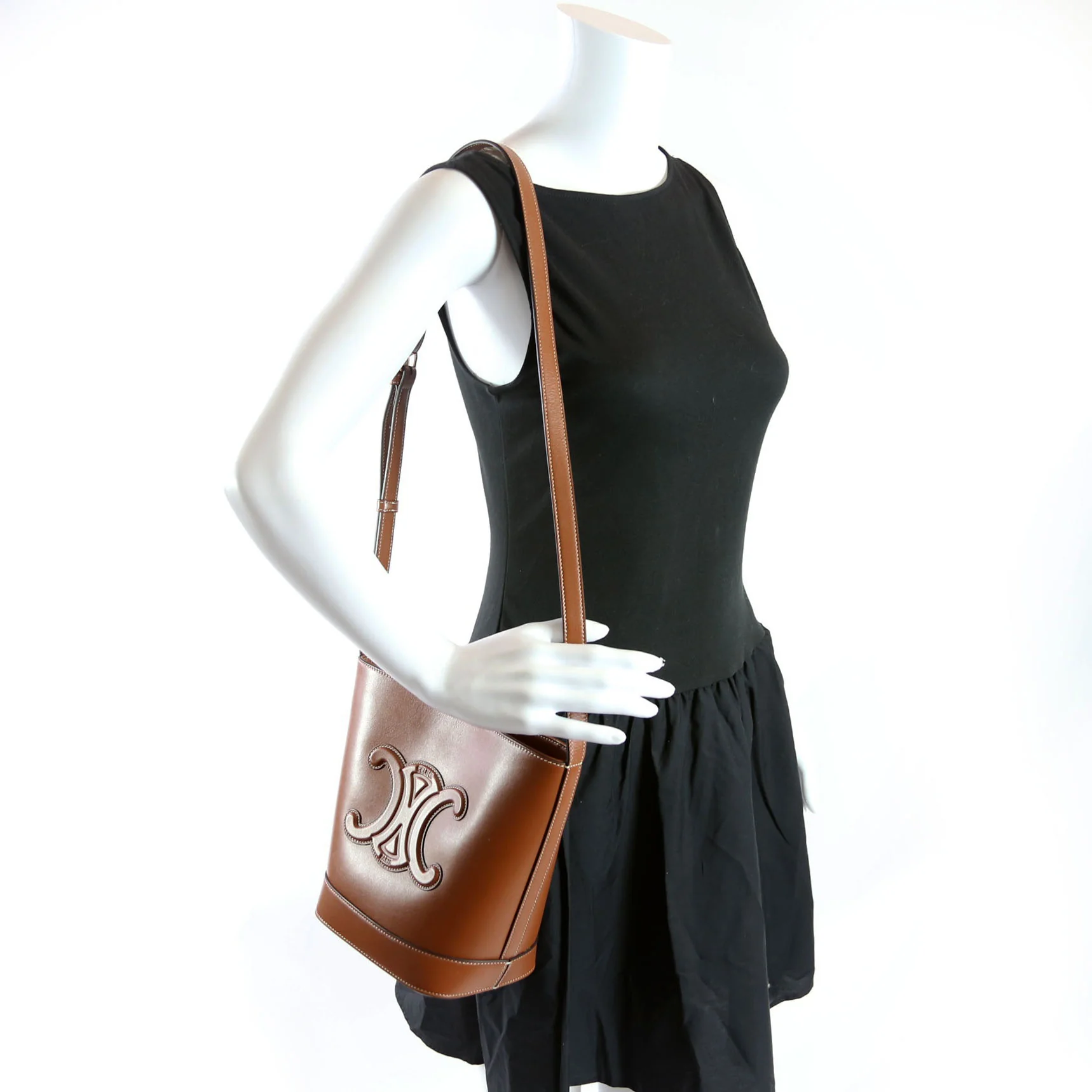 Cuir Triomphe Small Bucket Bag Cognac - Image 15