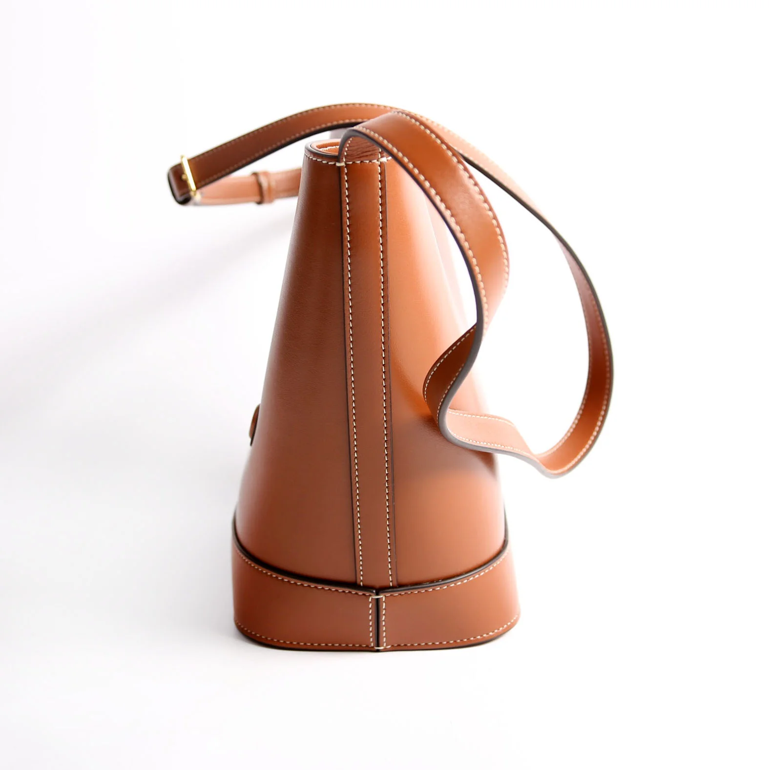 Cuir Triomphe Small Bucket Bag Cognac - Image 4